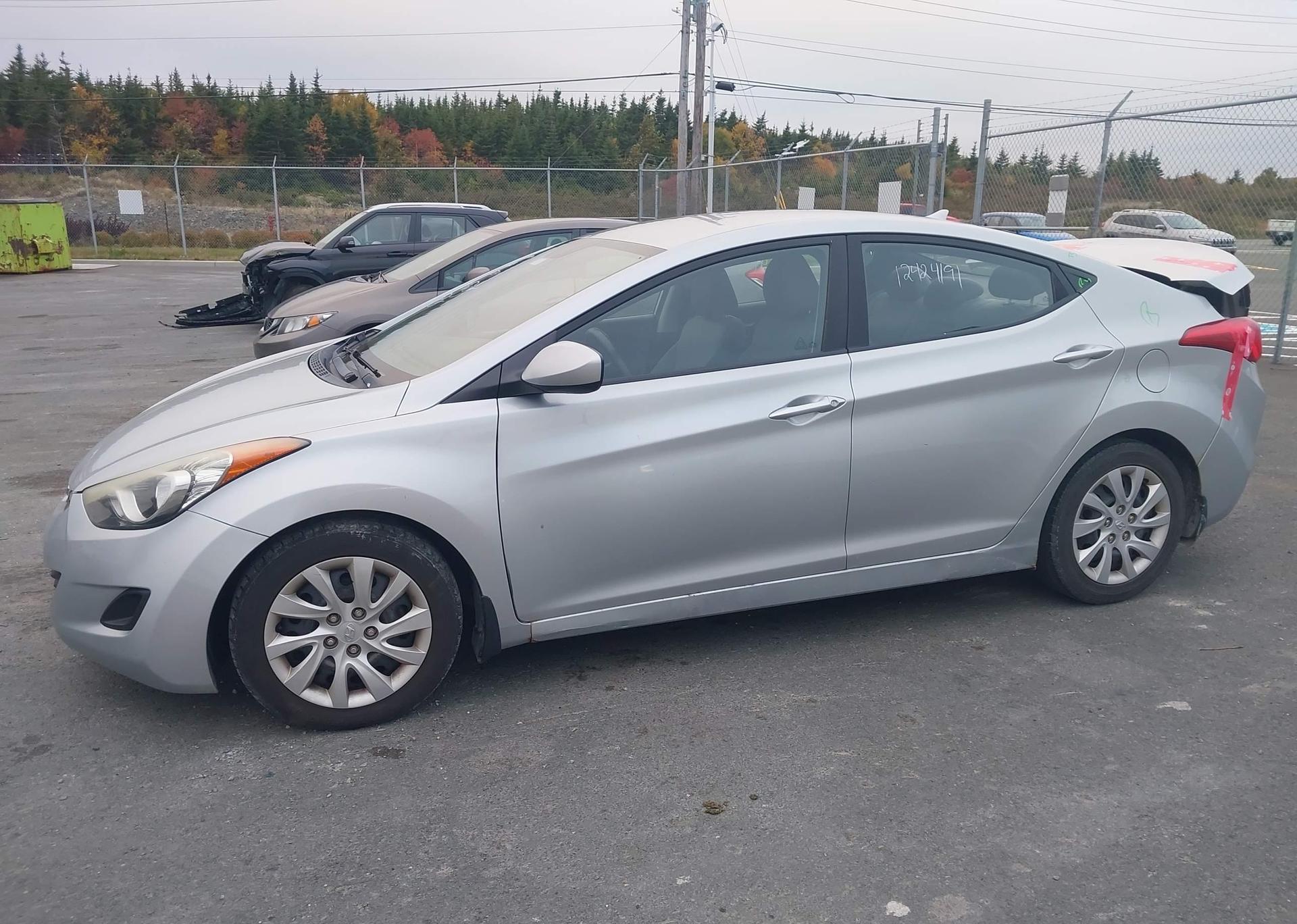 2012 HYUNDAI ELANTRA GL