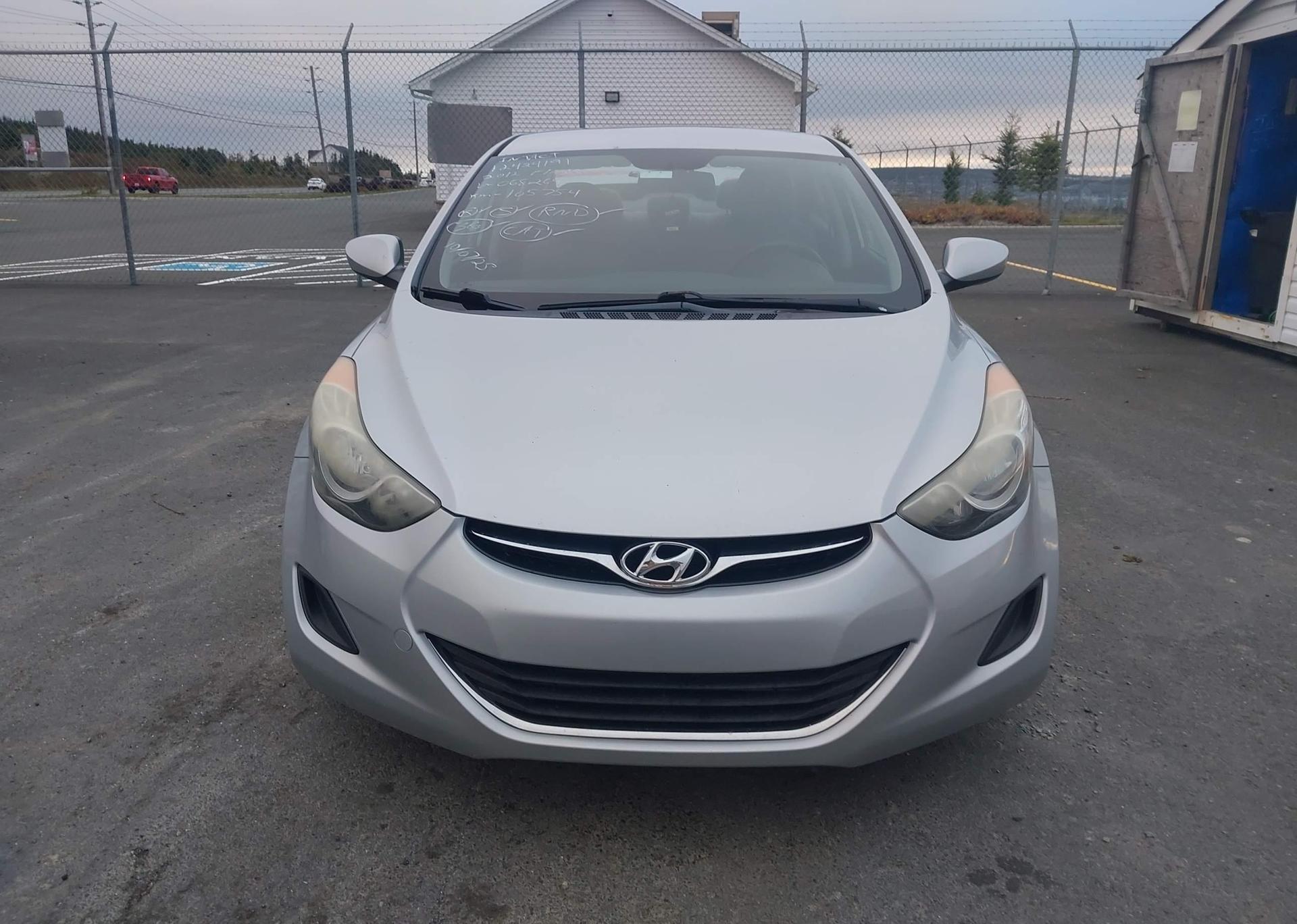 2012 HYUNDAI ELANTRA GL
