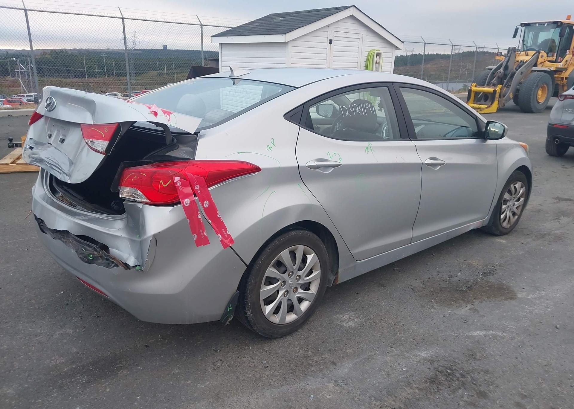 2012 HYUNDAI ELANTRA GL