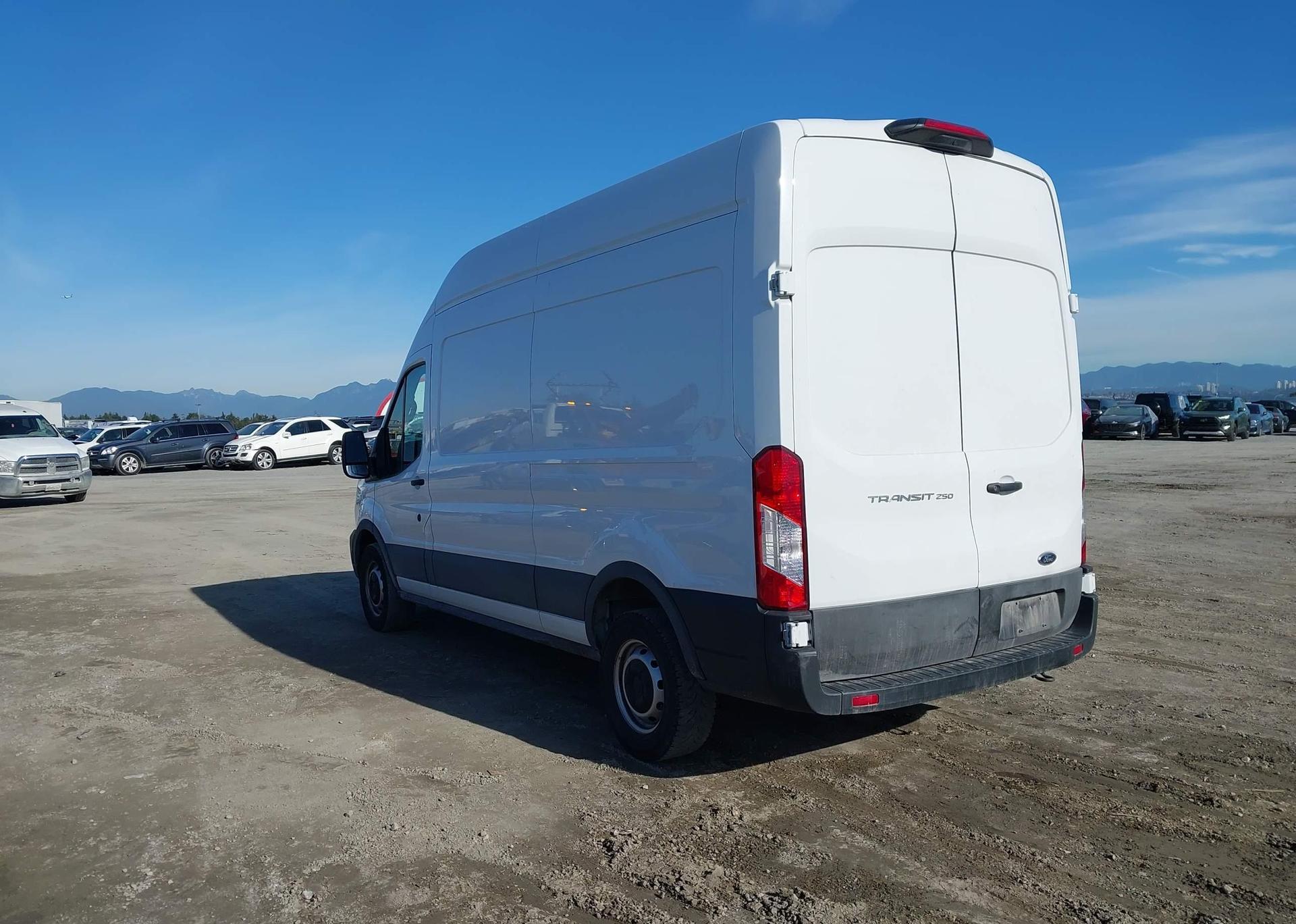 2023 FORD transit t-250