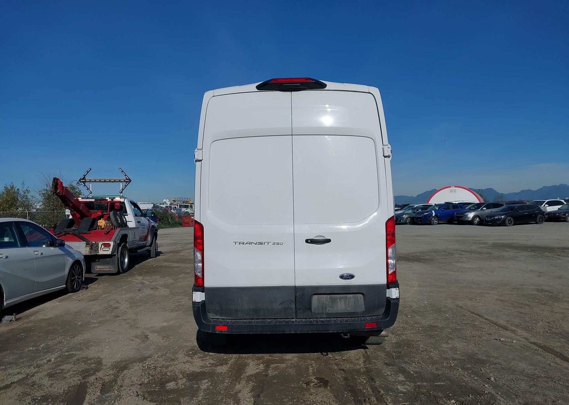 2023 FORD transit t-250