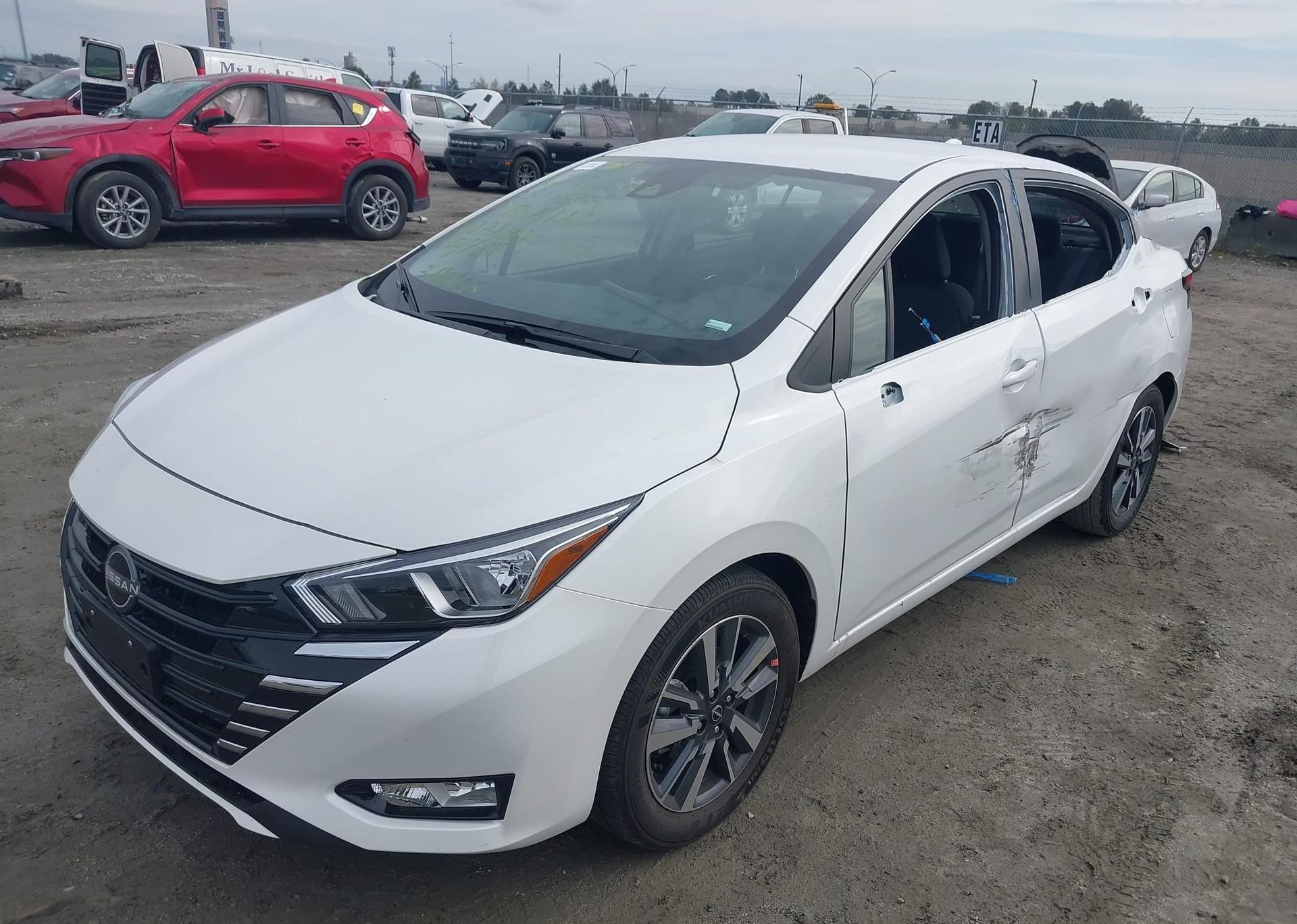 2025 NISSAN VERSA SV