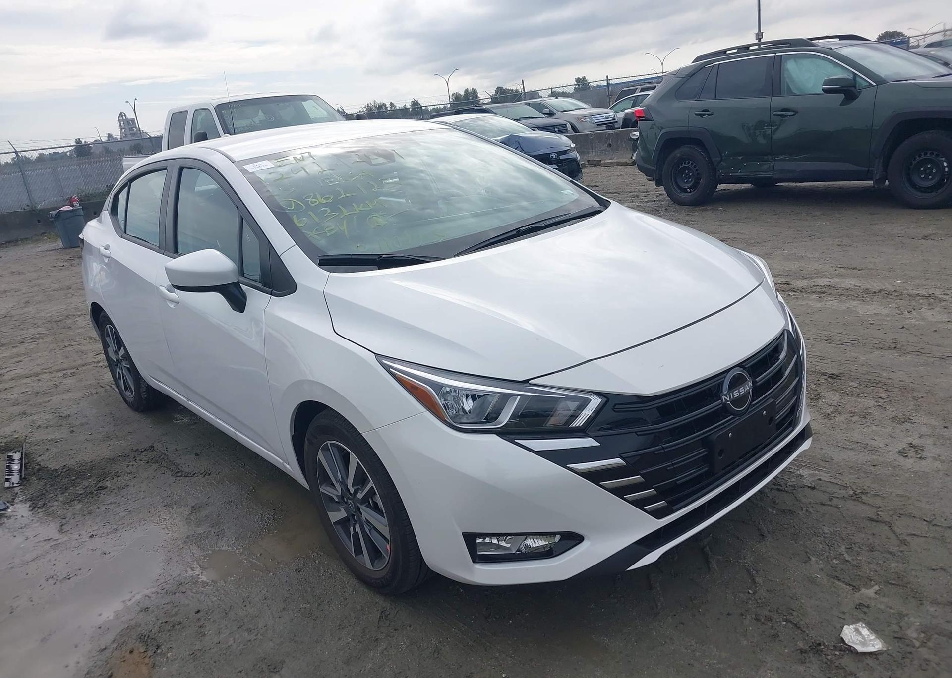 2025 NISSAN VERSA SV