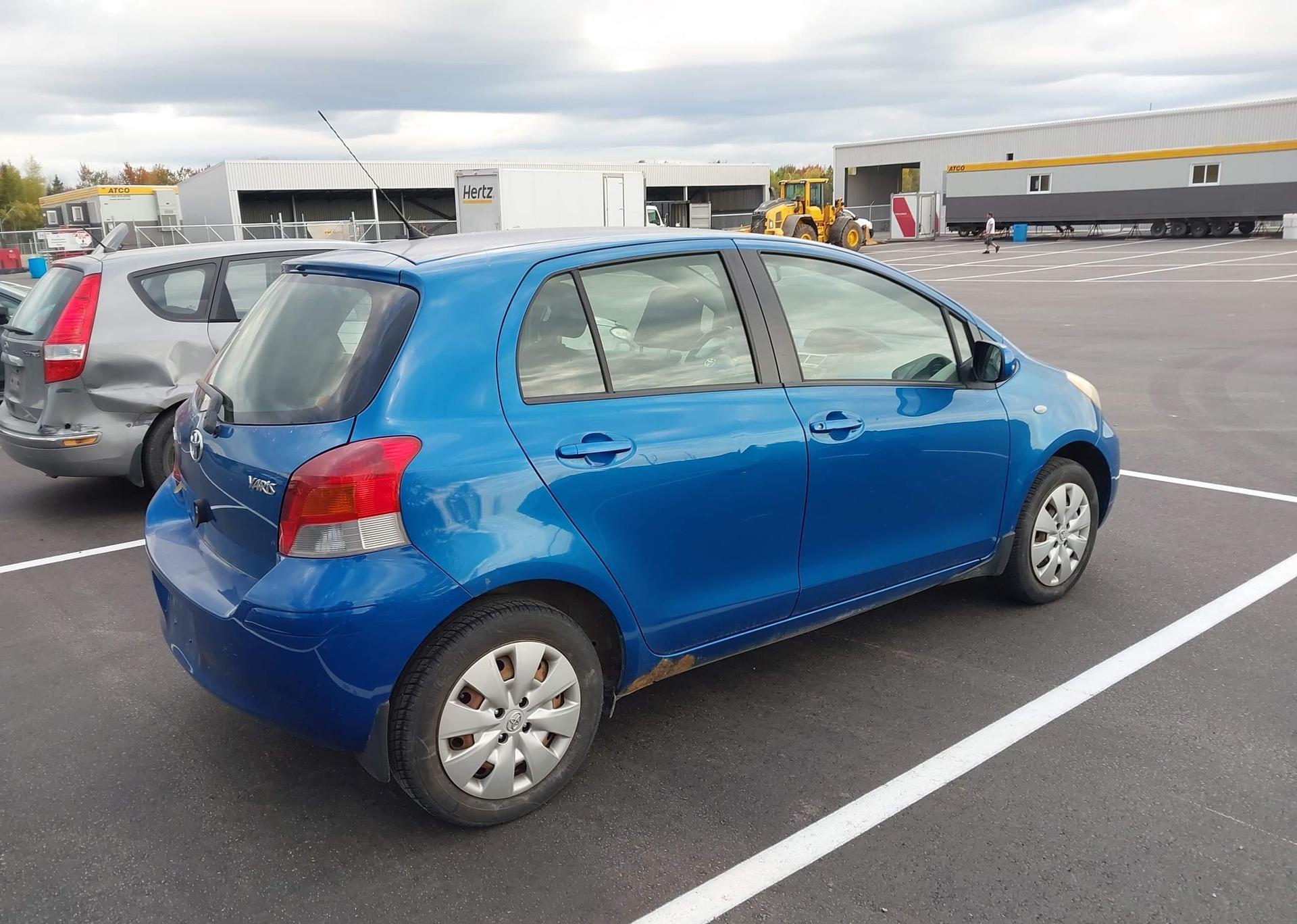 2010 TOYOTA YARIS