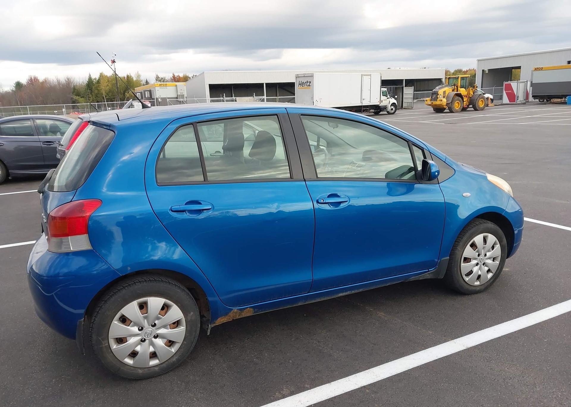 2010 TOYOTA YARIS