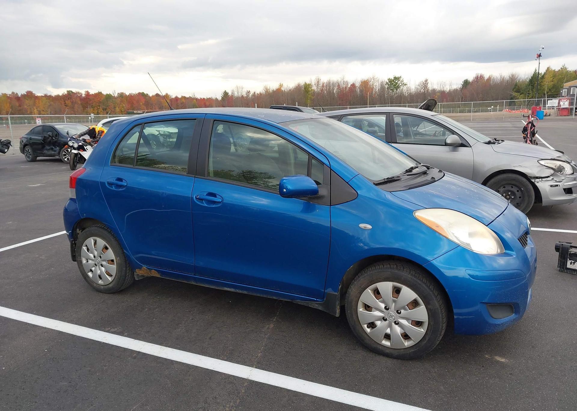 2010 TOYOTA YARIS