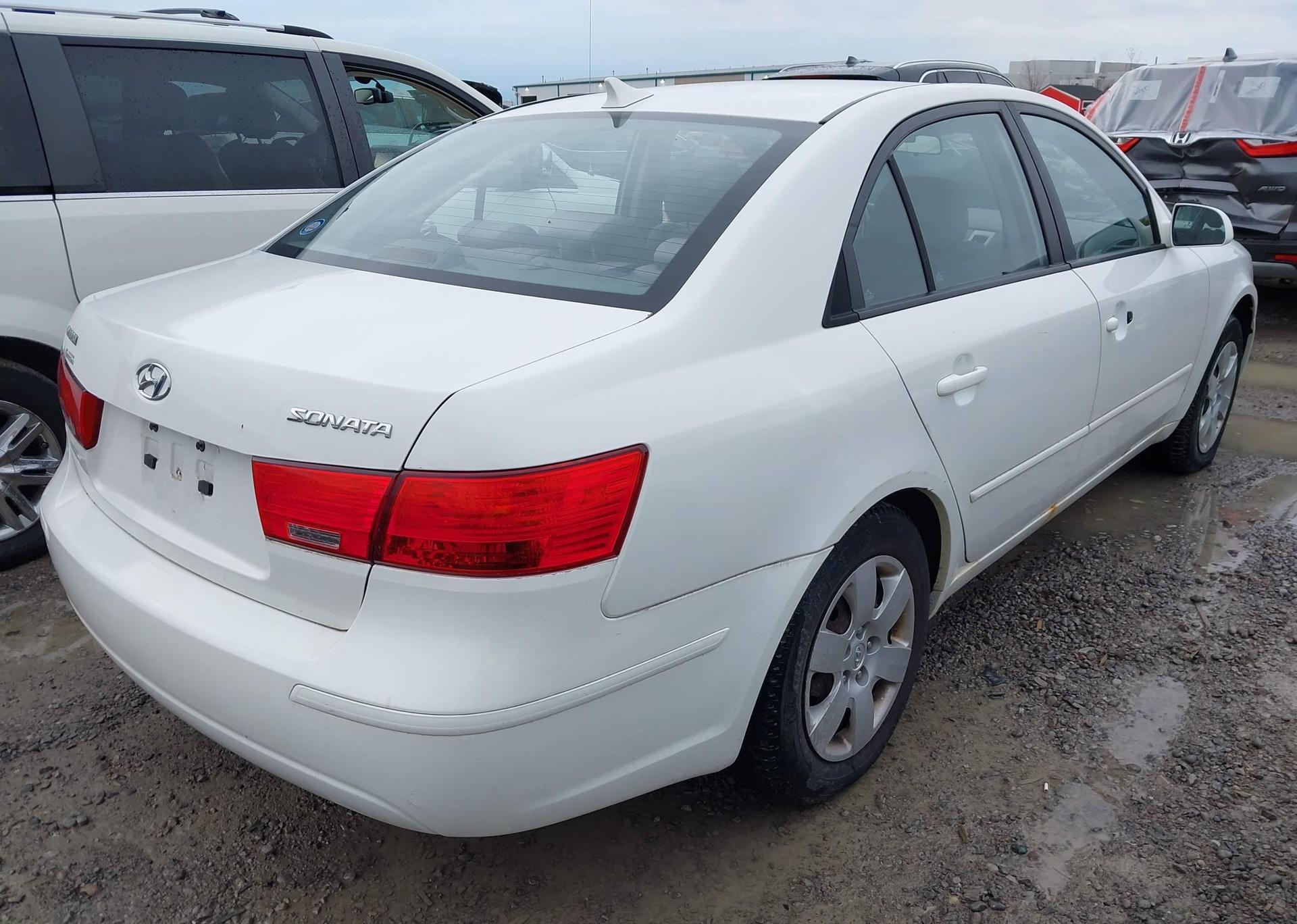 2010 HYUNDAI SONATA