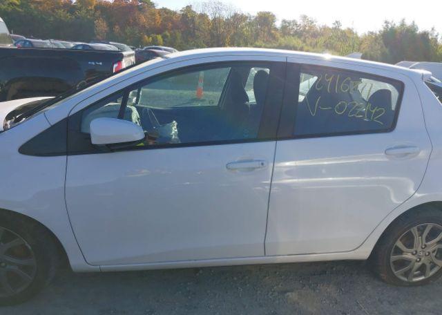 2015 TOYOTA YARIS SE