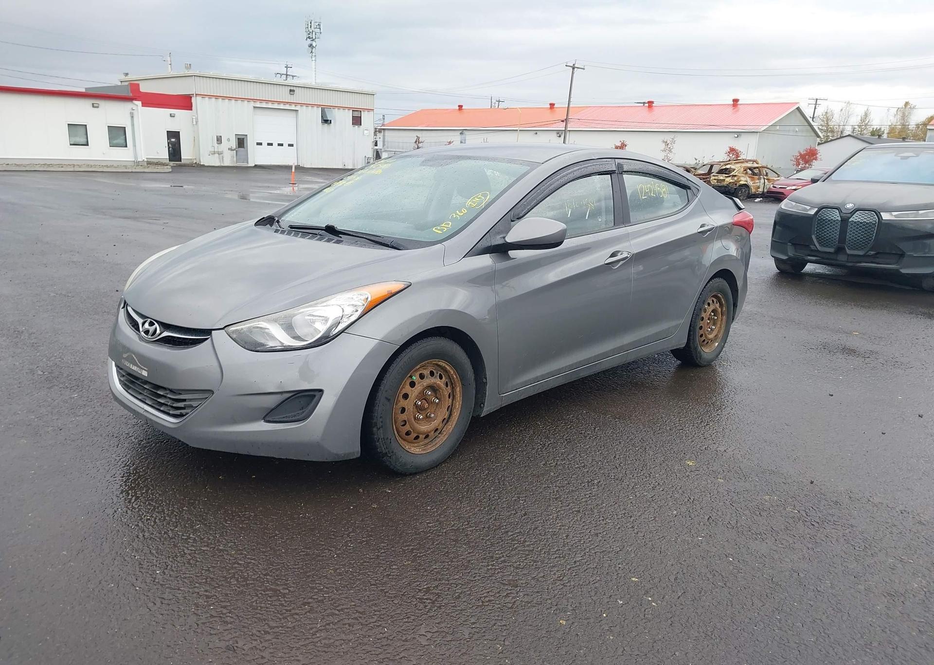 2013 HYUNDAI ELANTRA