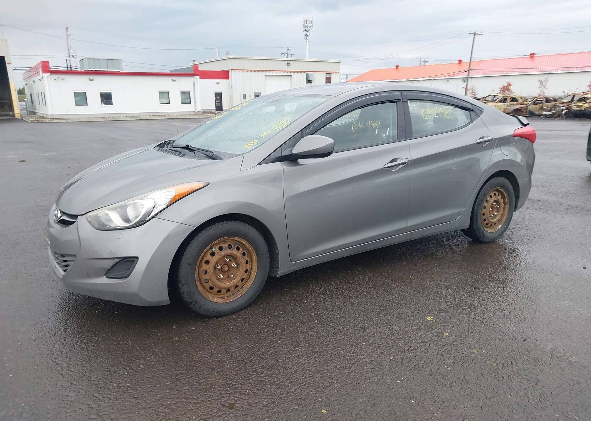 2013 HYUNDAI ELANTRA