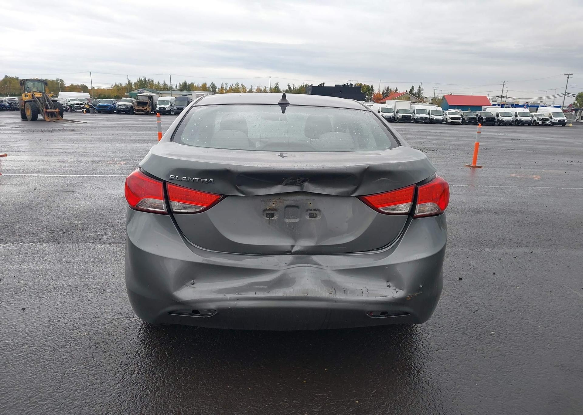 2013 HYUNDAI ELANTRA