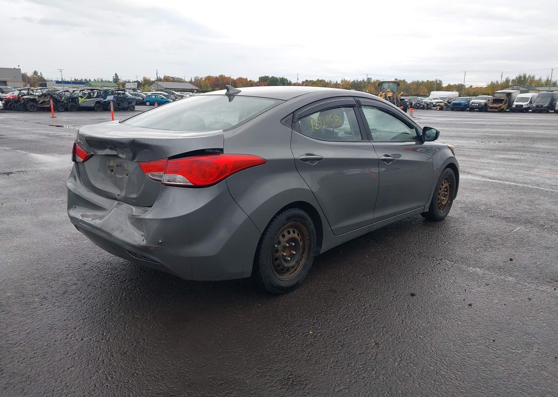 2013 HYUNDAI ELANTRA