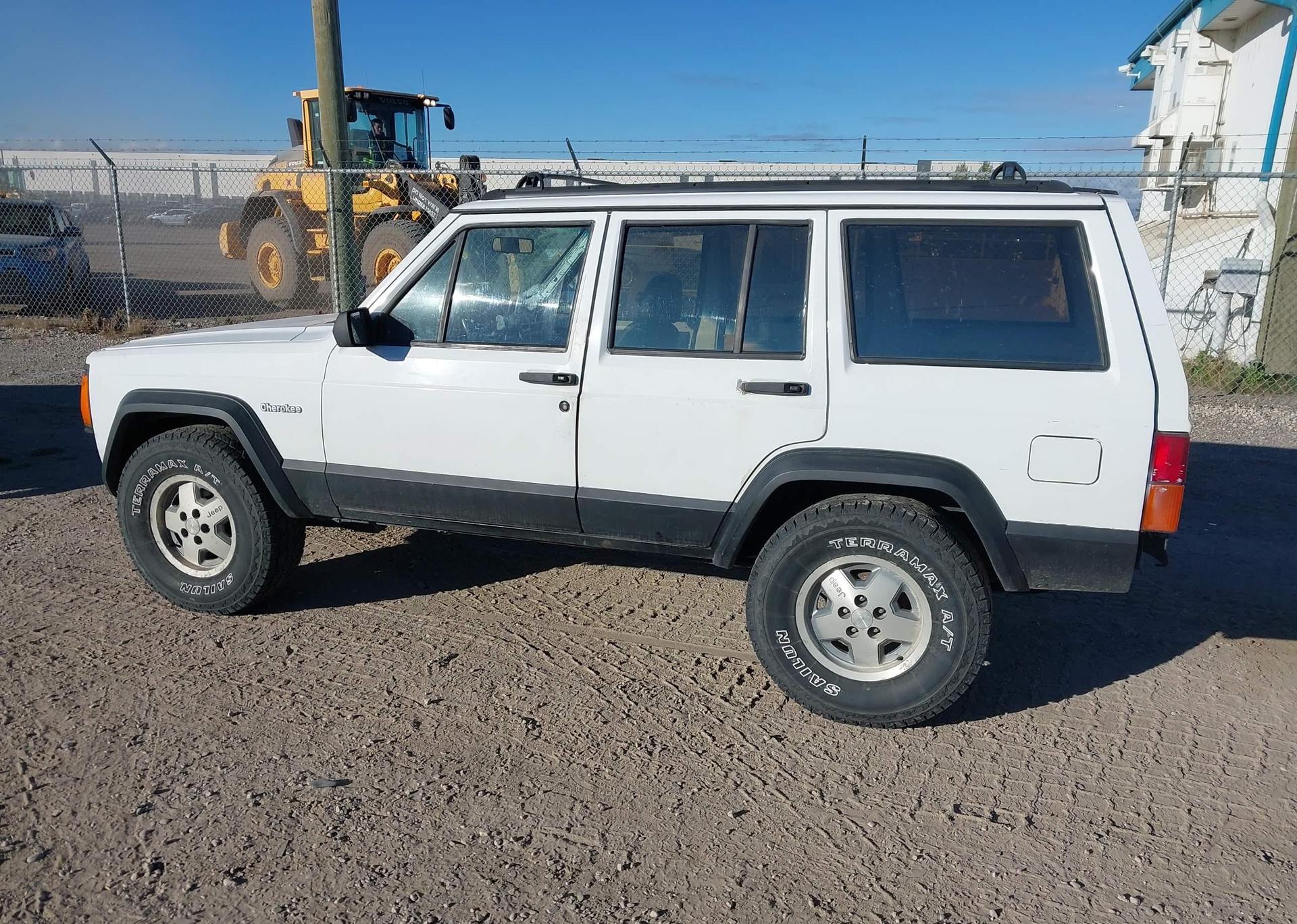 1994 JEEP CHEROKEE SPORT