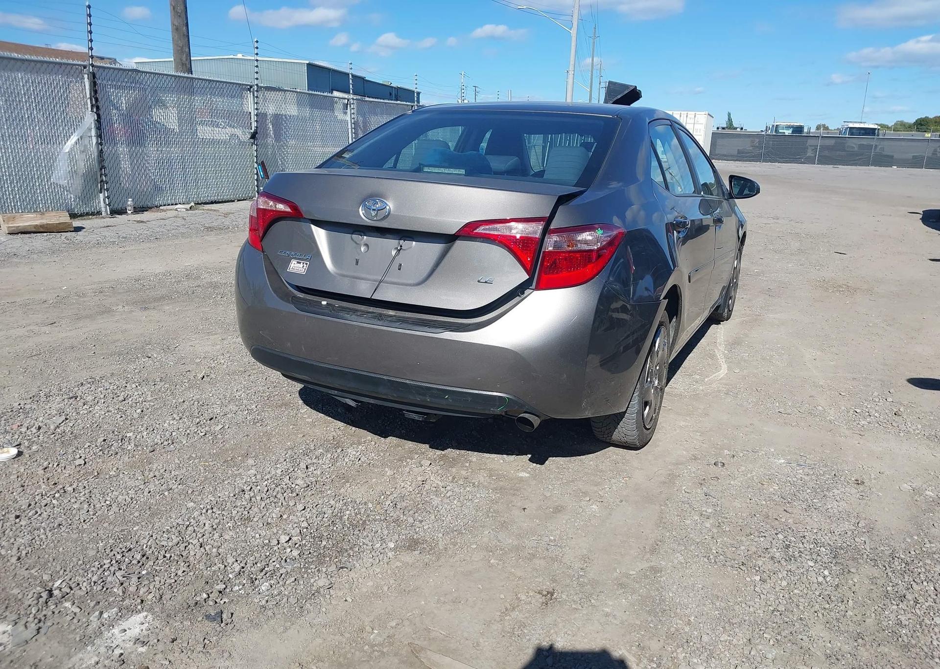 2018 TOYOTA COROLLA LE