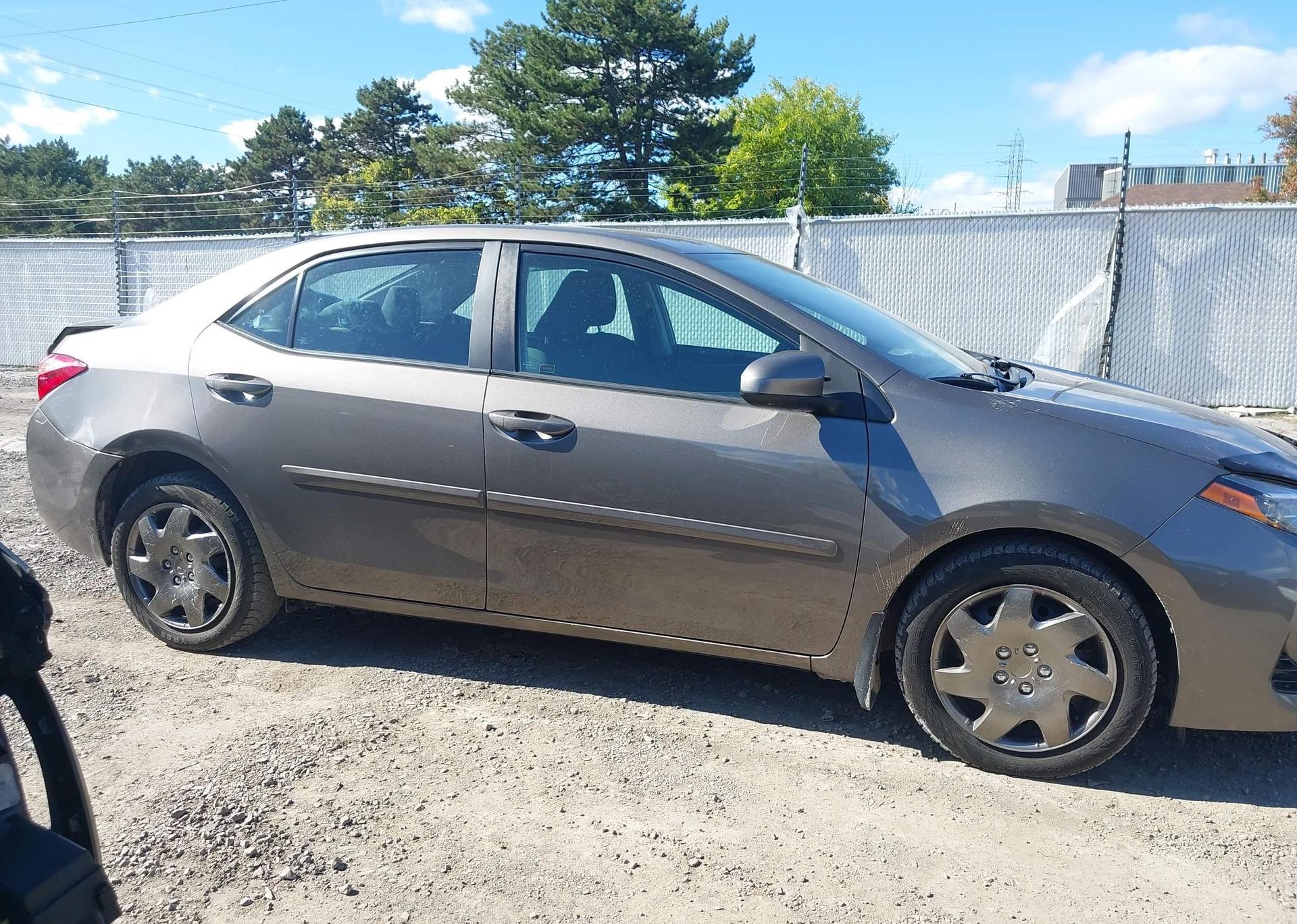2018 TOYOTA COROLLA LE