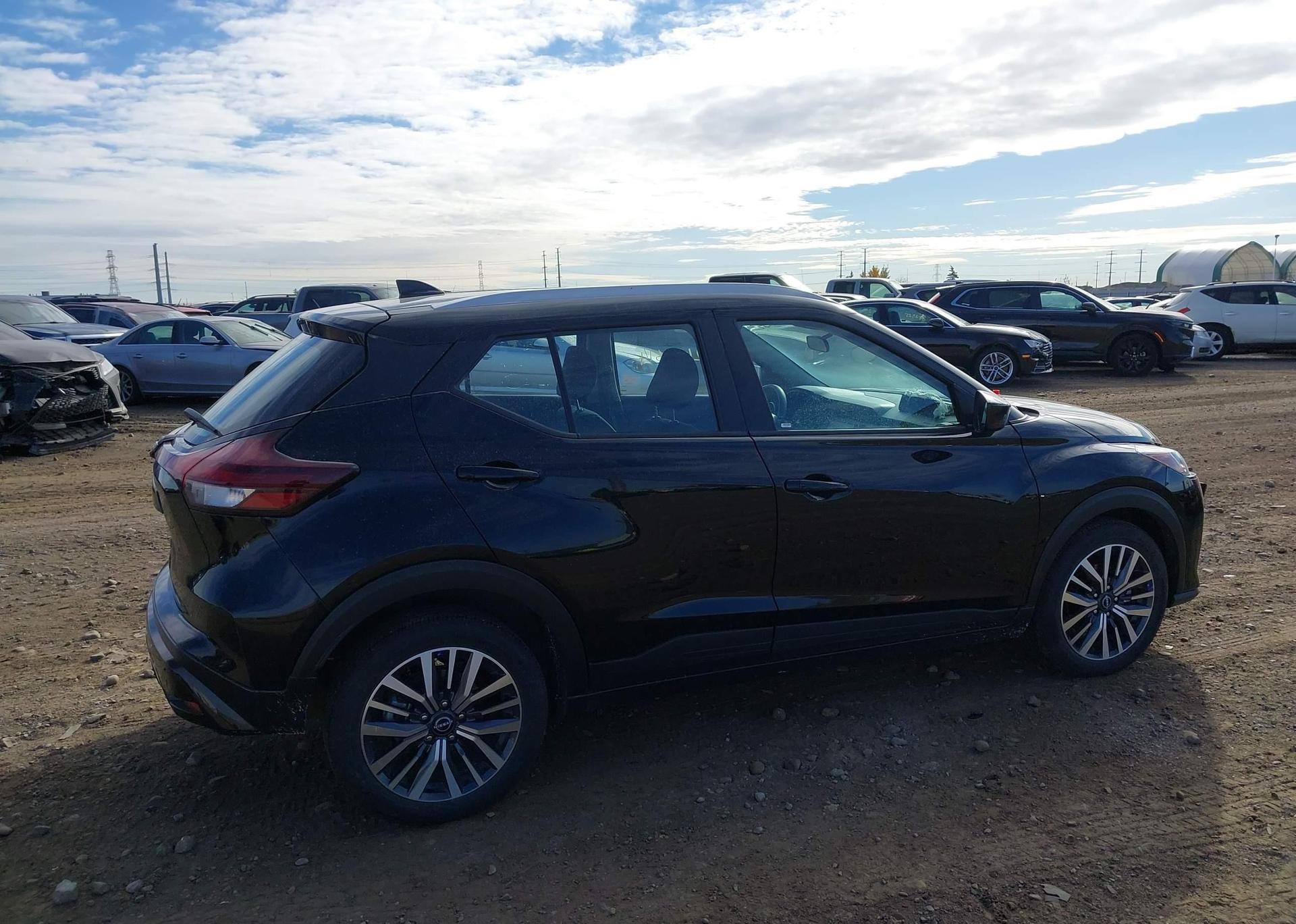 2025 NISSAN KICKS PLAY SV