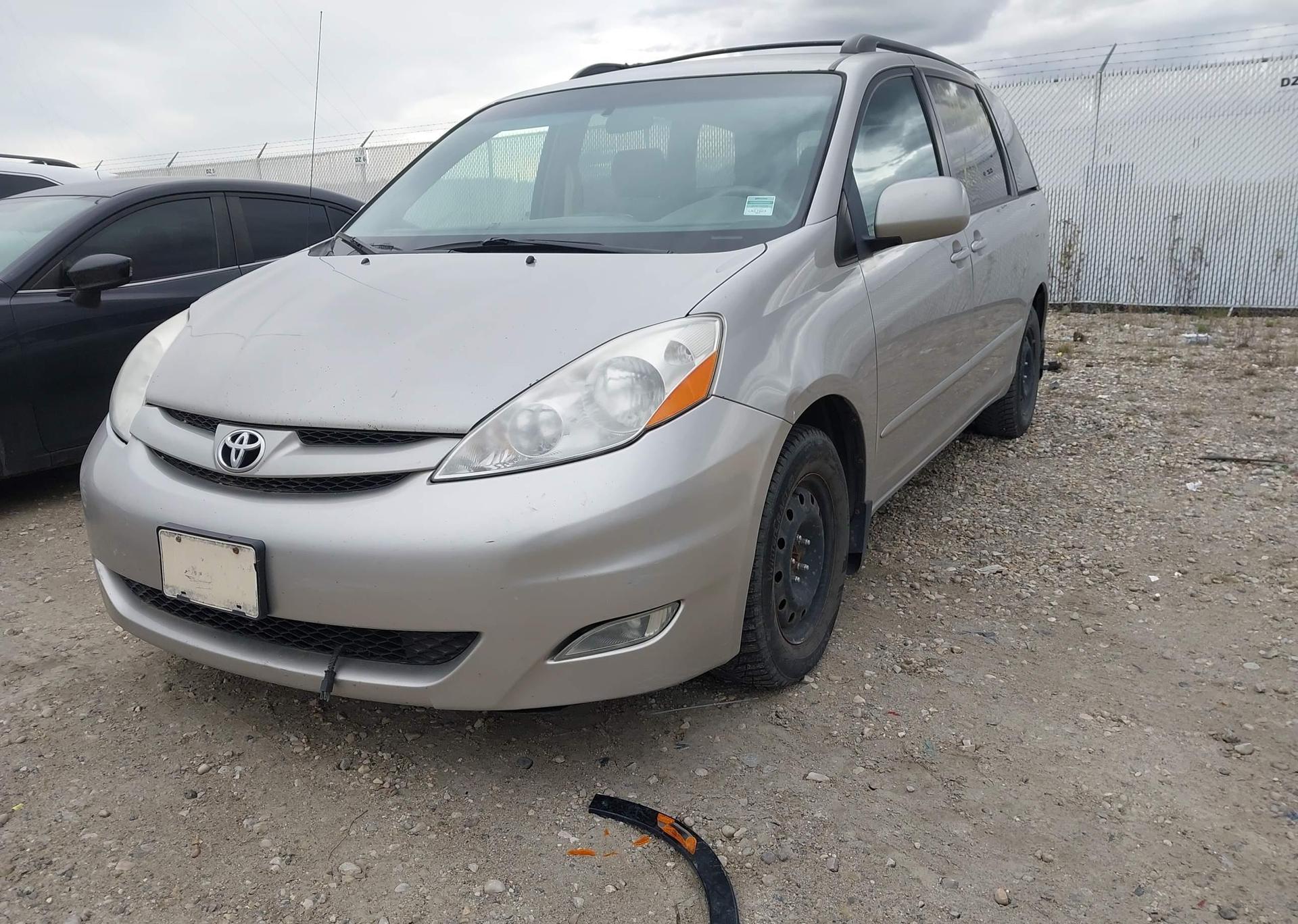 2008 TOYOTA SIENNA CE