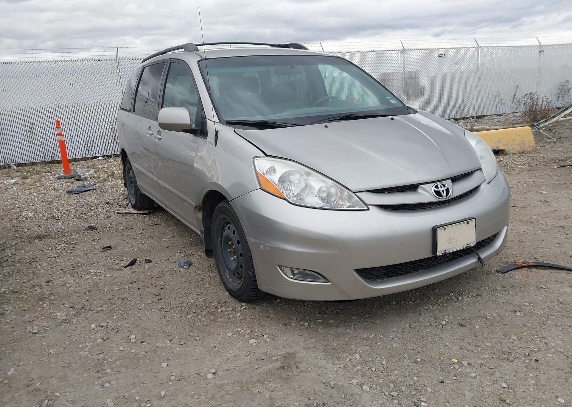 2008 TOYOTA SIENNA CE