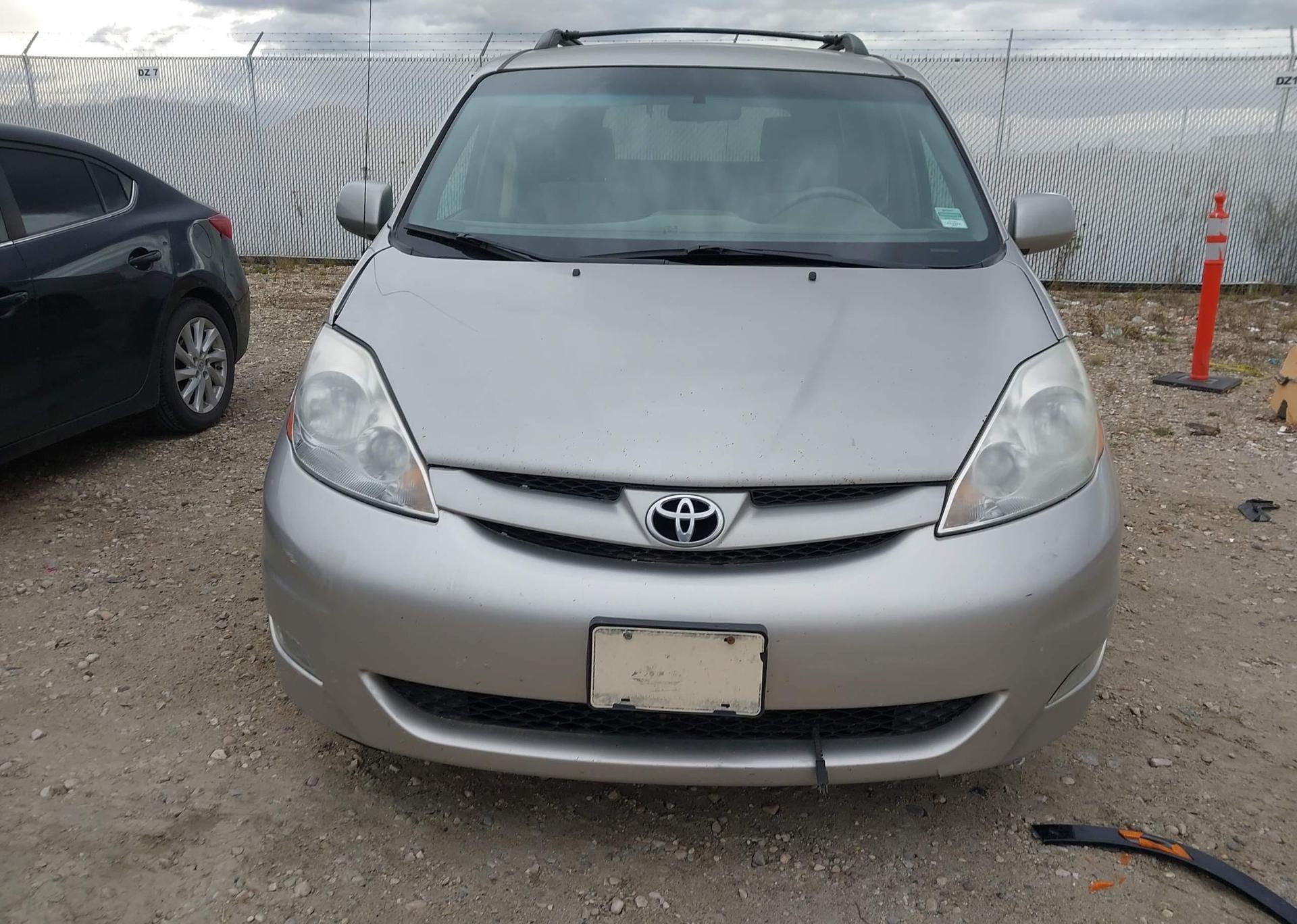 2008 TOYOTA SIENNA CE