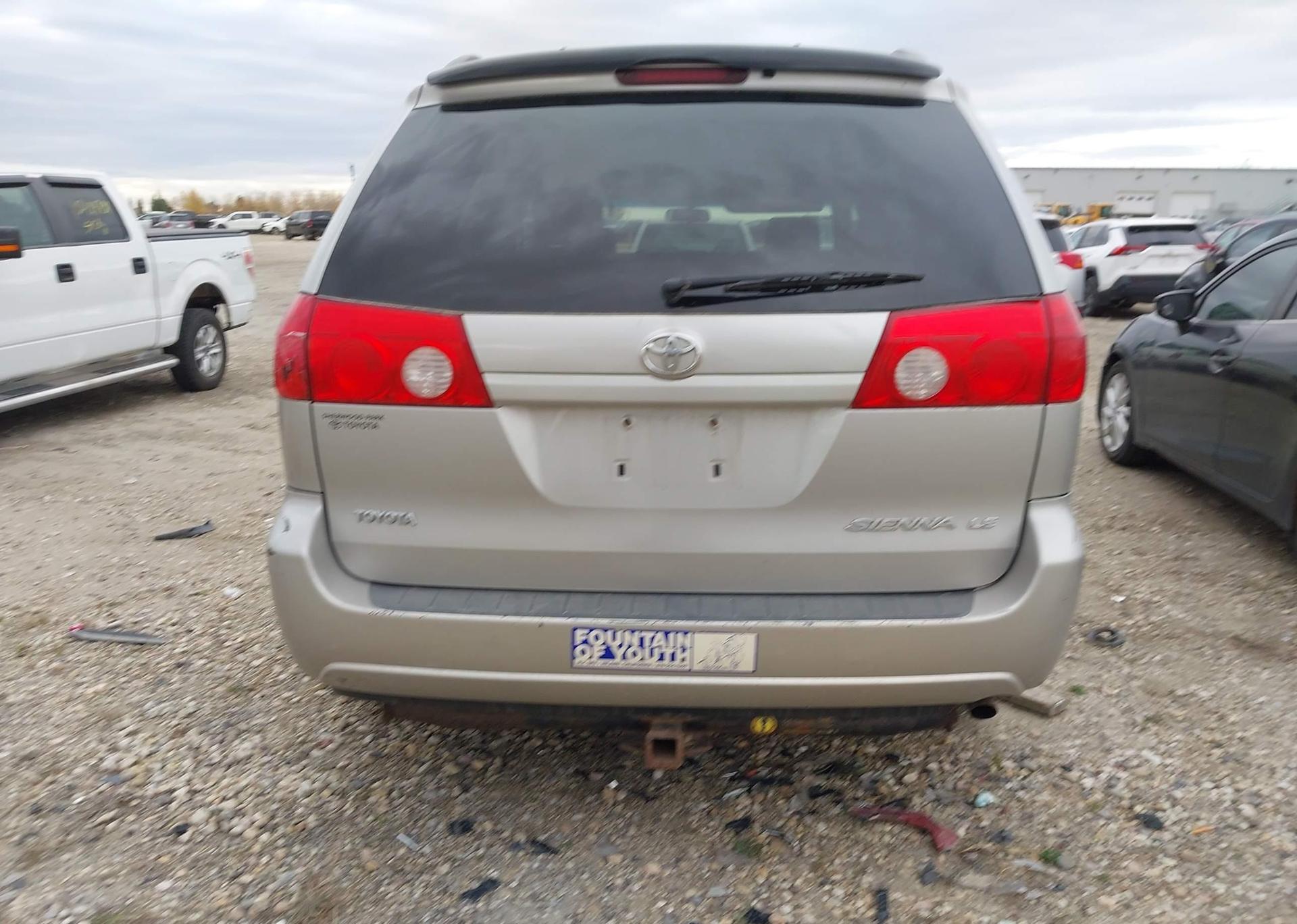 2008 TOYOTA SIENNA CE