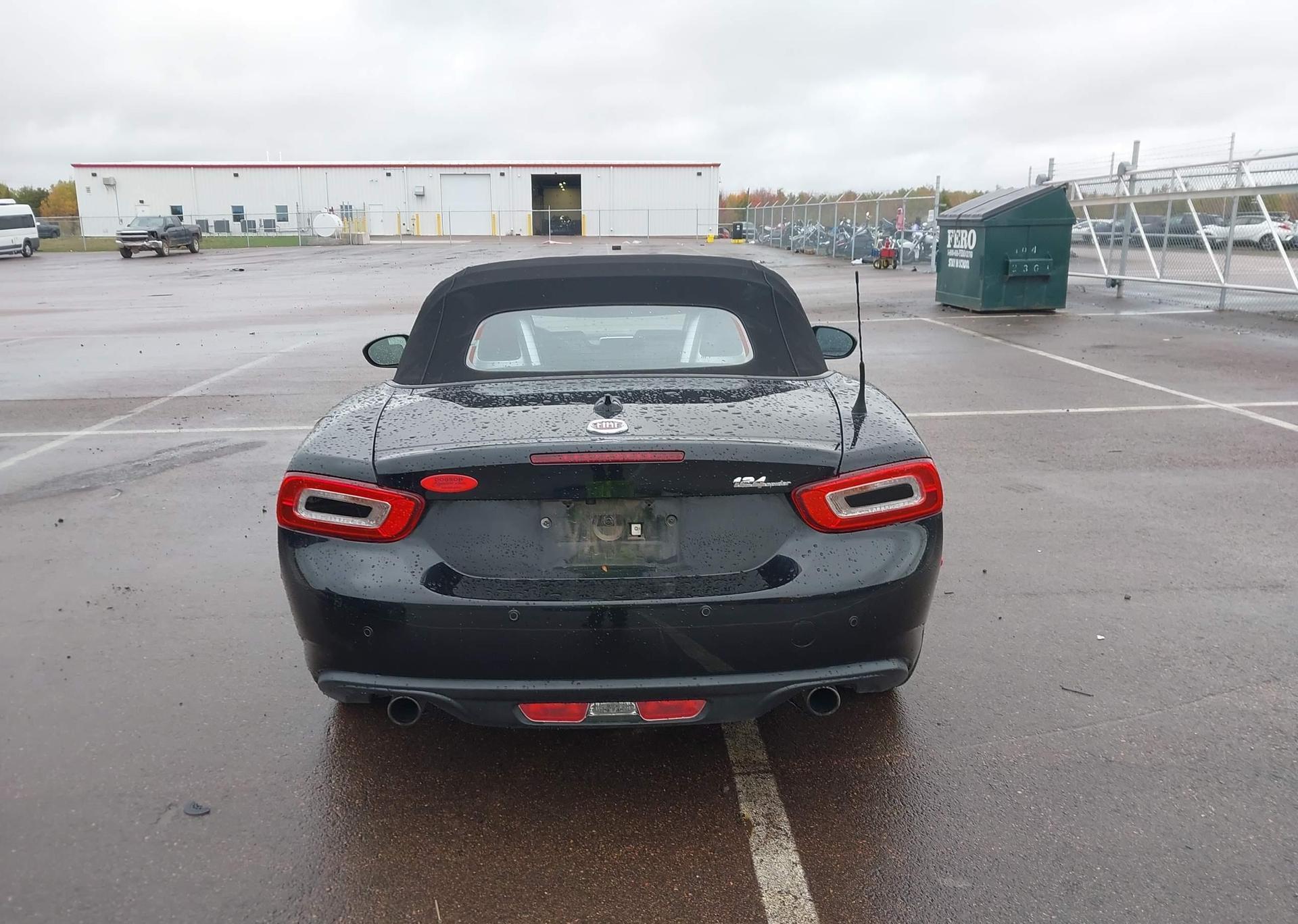 2017 FIAT 124 SPIDER LUSSO