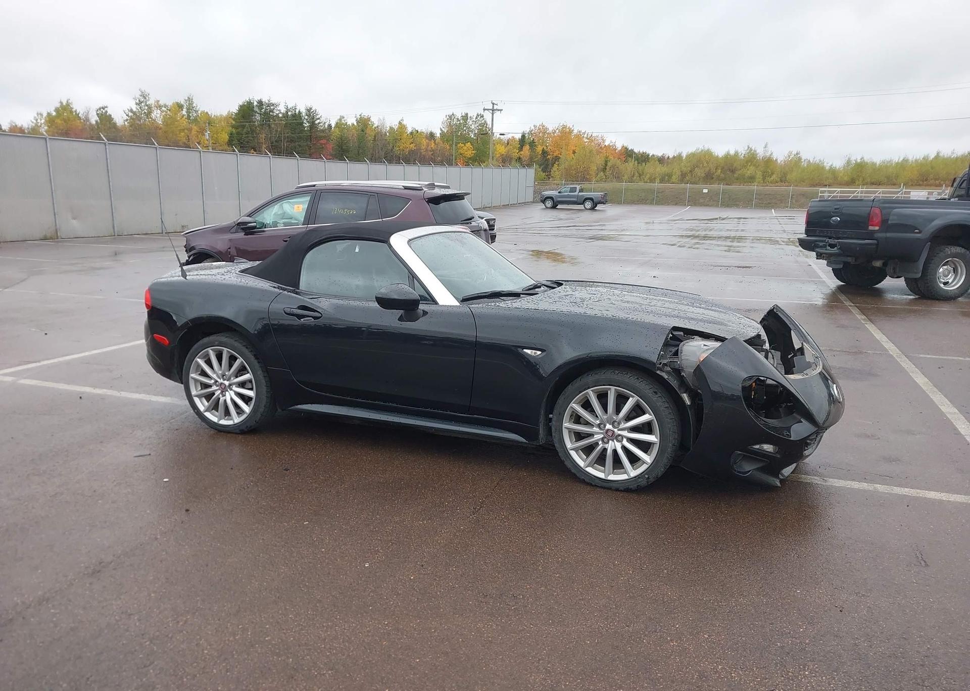 2017 FIAT 124 SPIDER LUSSO