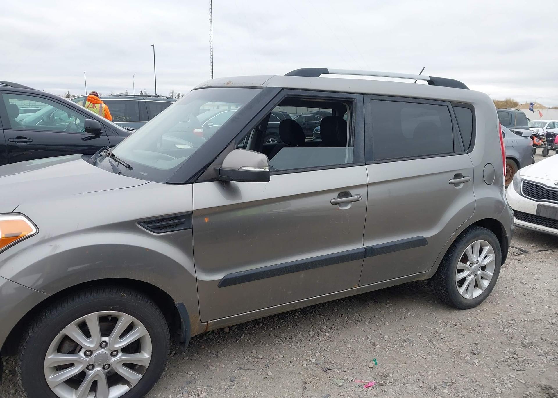 2012 KIA SOUL +