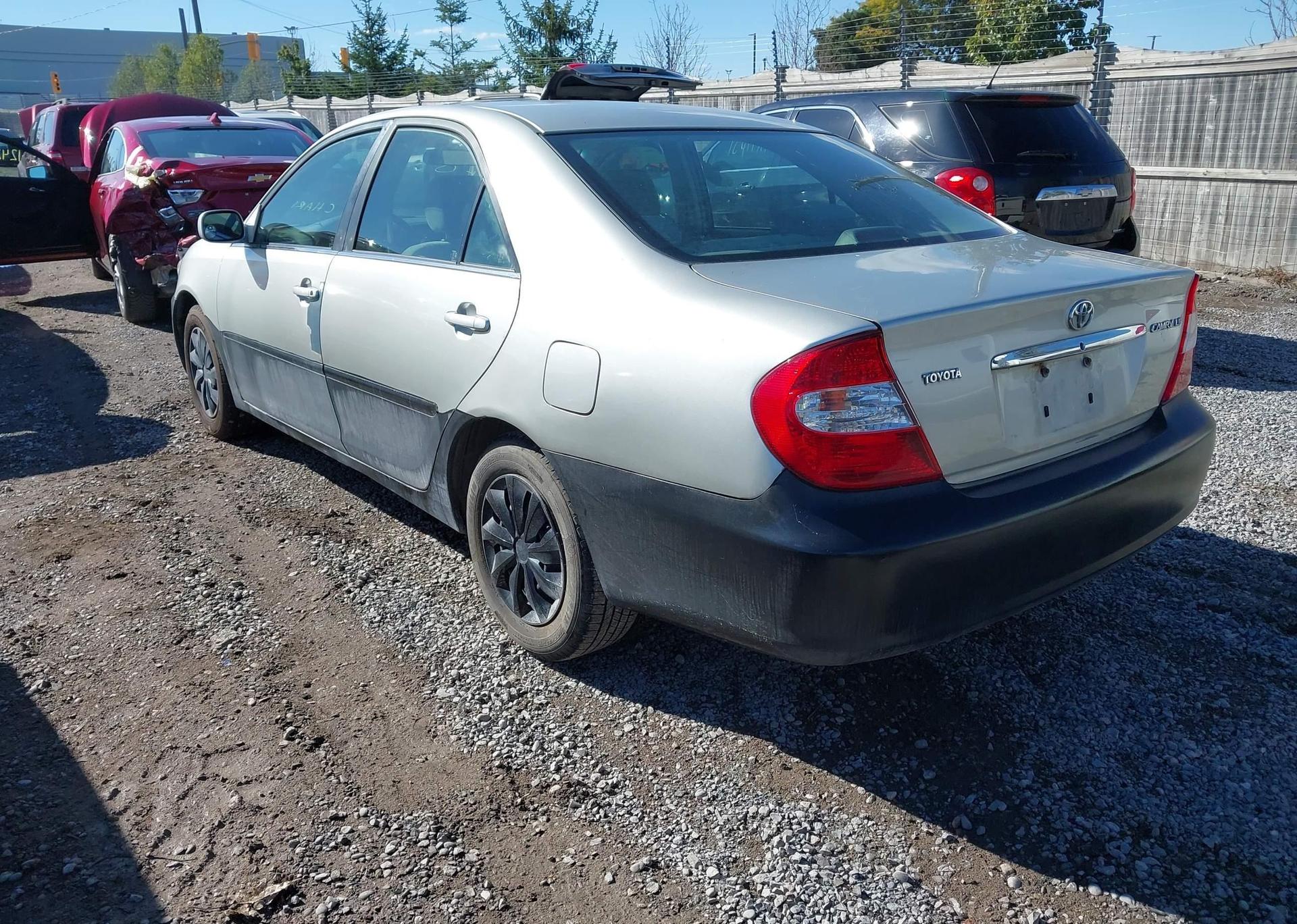 2002 TOYOTA CAMRY LE