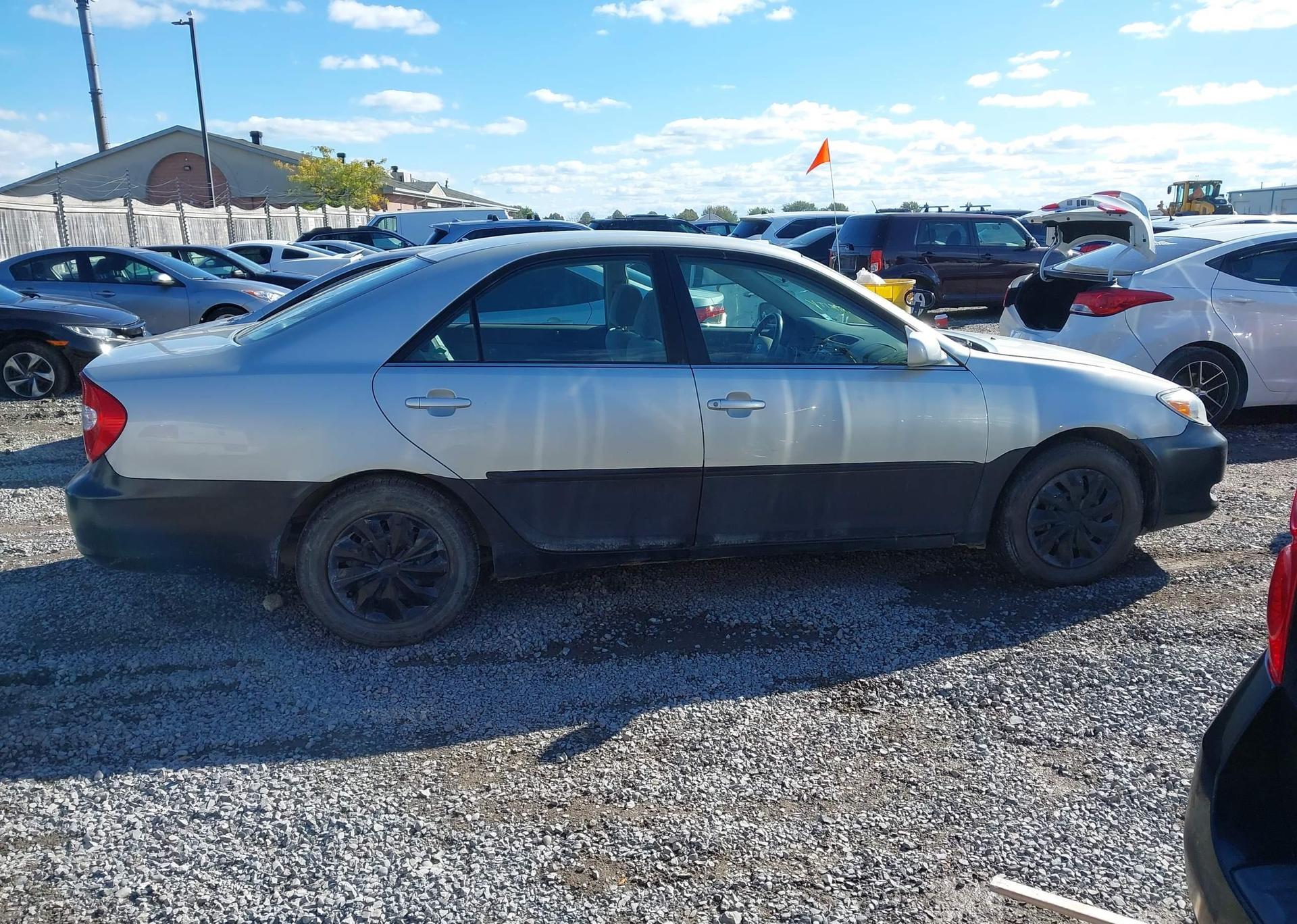 2002 TOYOTA CAMRY LE