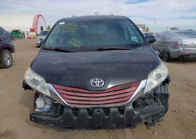 2015 TOYOTA SIENNA LE V6