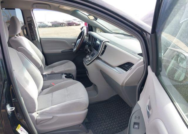 2015 TOYOTA SIENNA LE V6