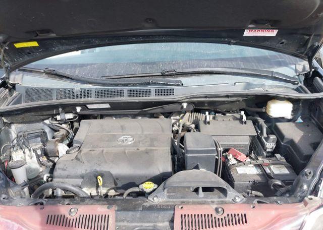 2015 TOYOTA SIENNA LE V6