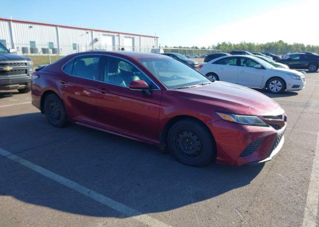 2018 TOYOTA CAMRY SE