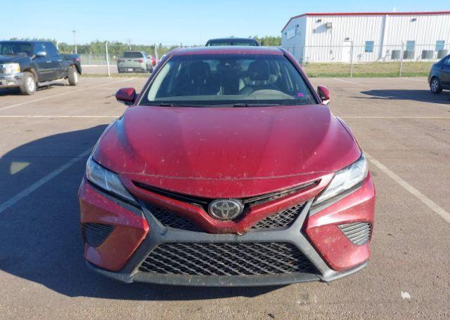 2018 TOYOTA CAMRY SE