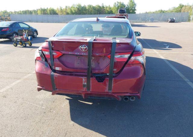 2018 TOYOTA CAMRY SE