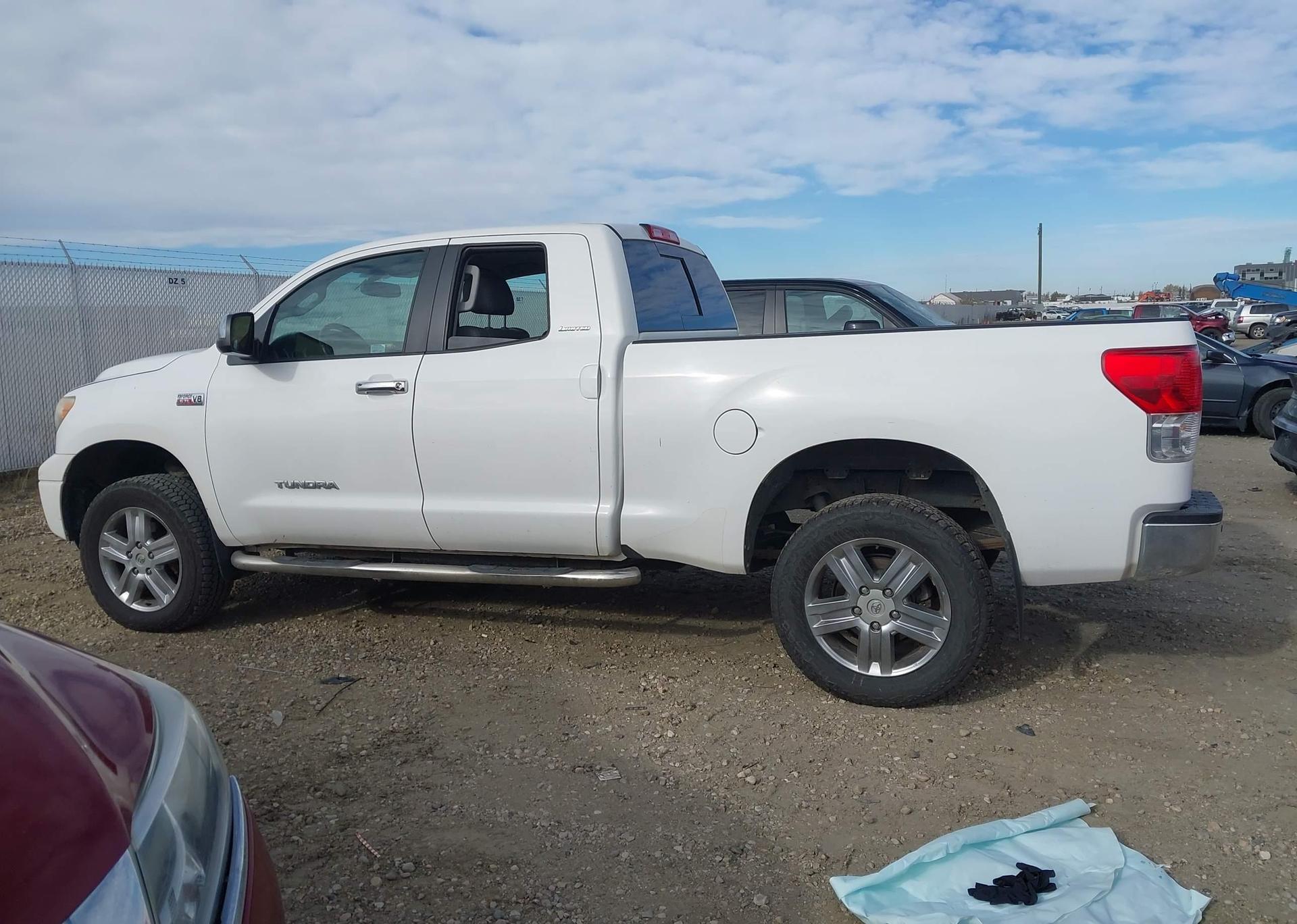 2011 TOYOTA TUNDRA LIMITED 5.7L V8