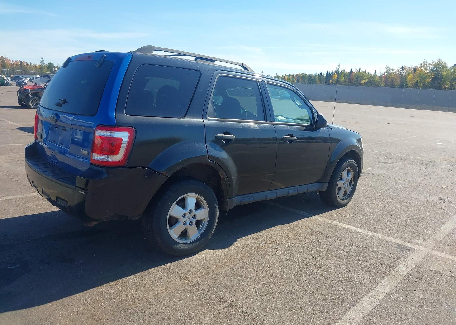 2011 FORD ESCAPE XLT