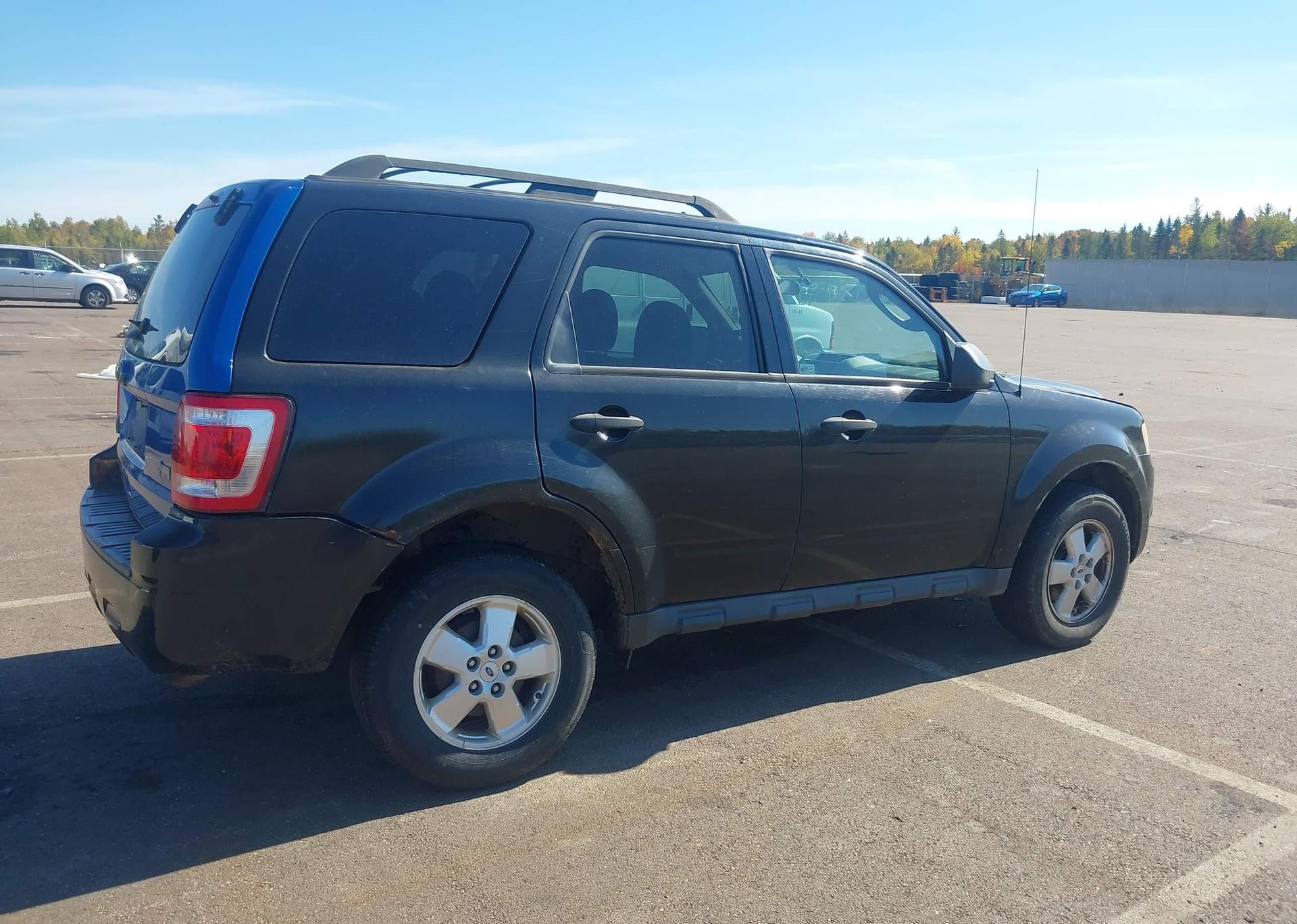 2011 FORD ESCAPE XLT