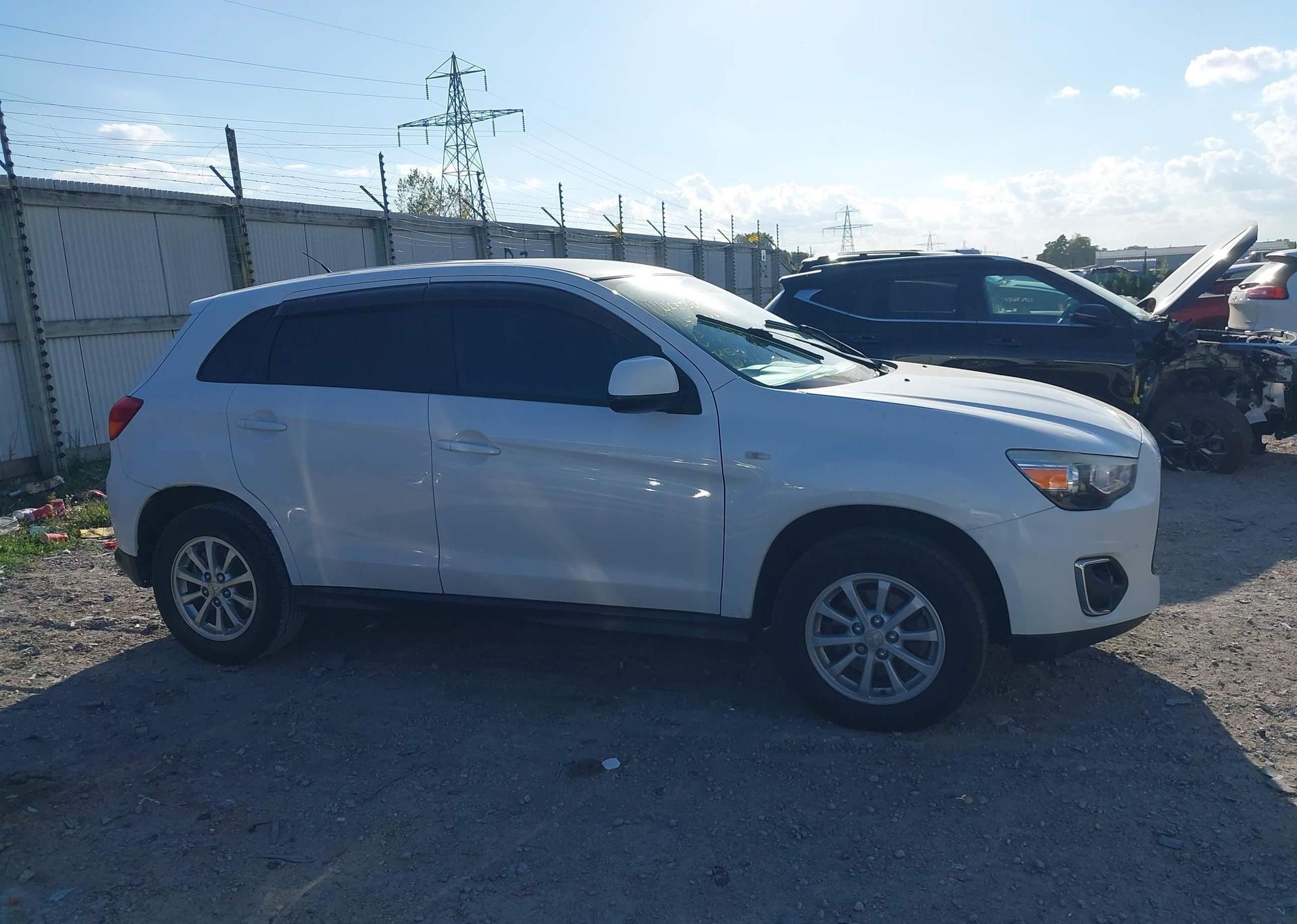 2013 MITSUBISHI RVR SE
