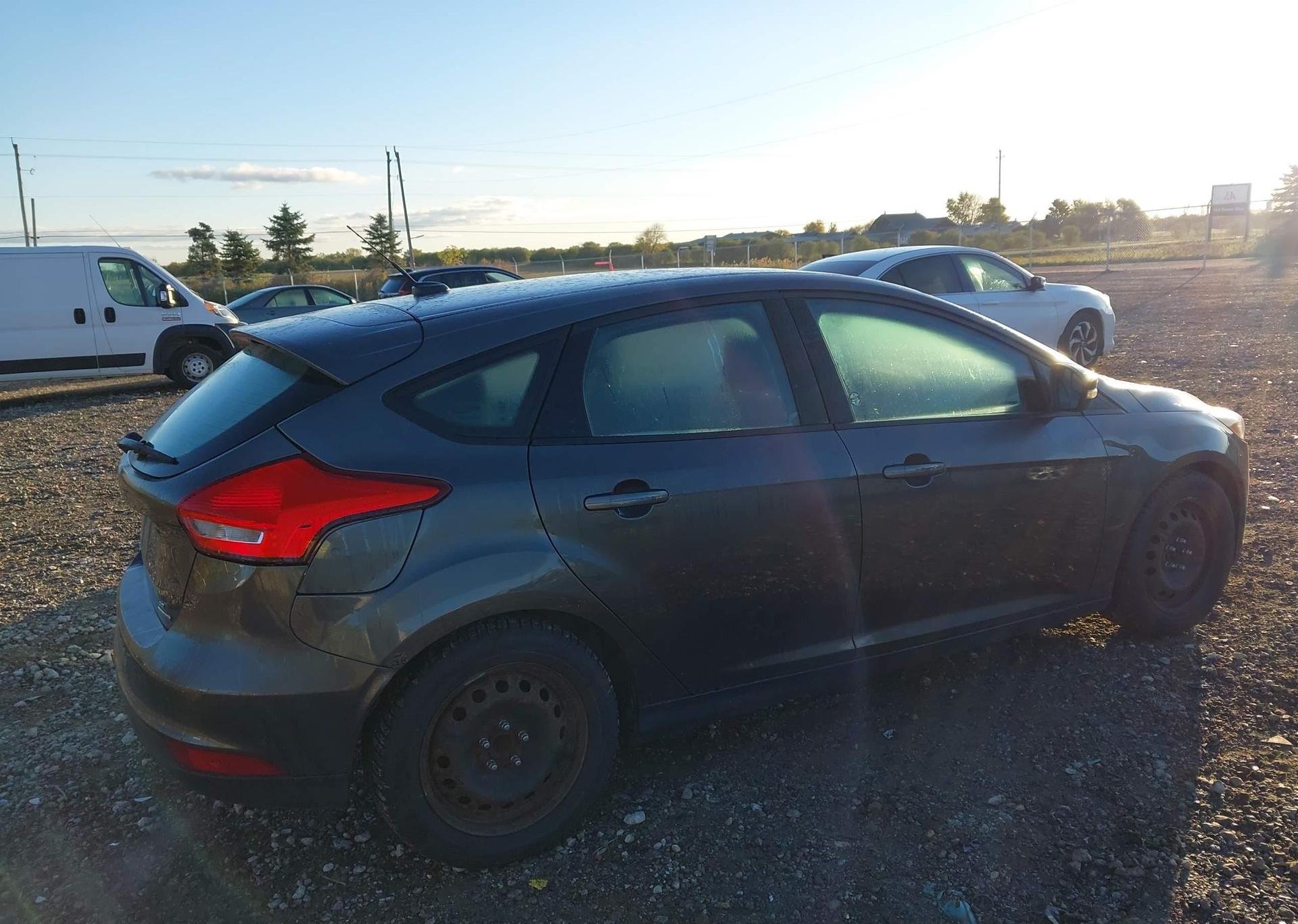 2015 FORD FOCUS SE