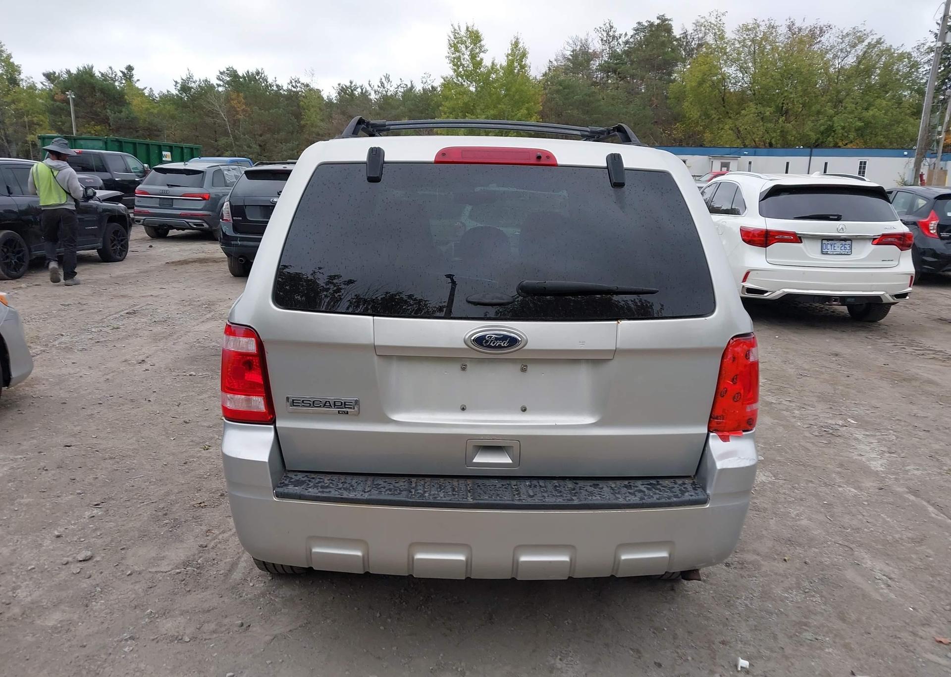 2009 FORD ESCAPE