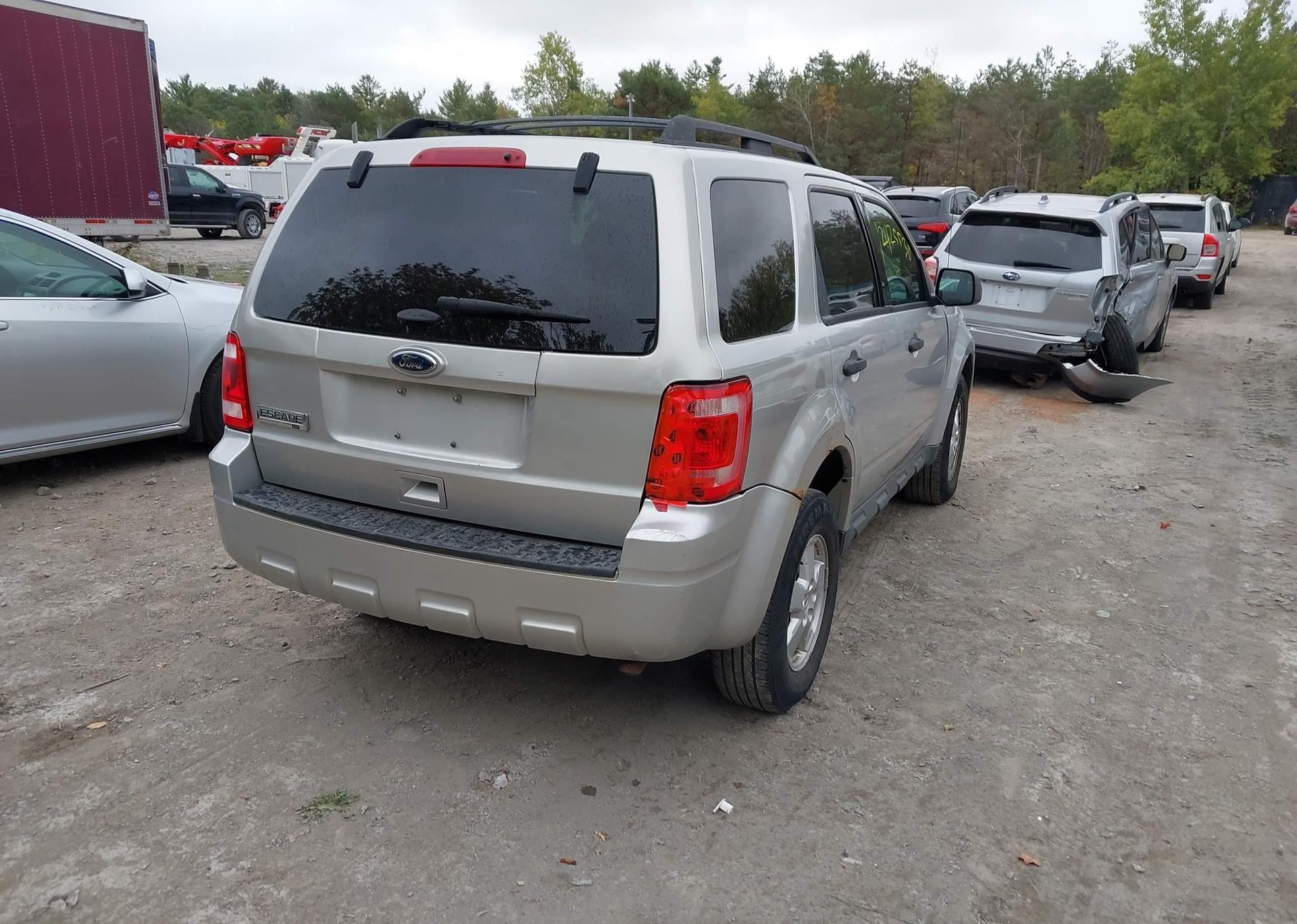2009 FORD ESCAPE
