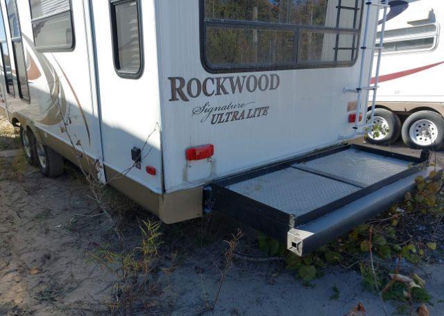 2011 FOREST RIVER ROCKWOOD