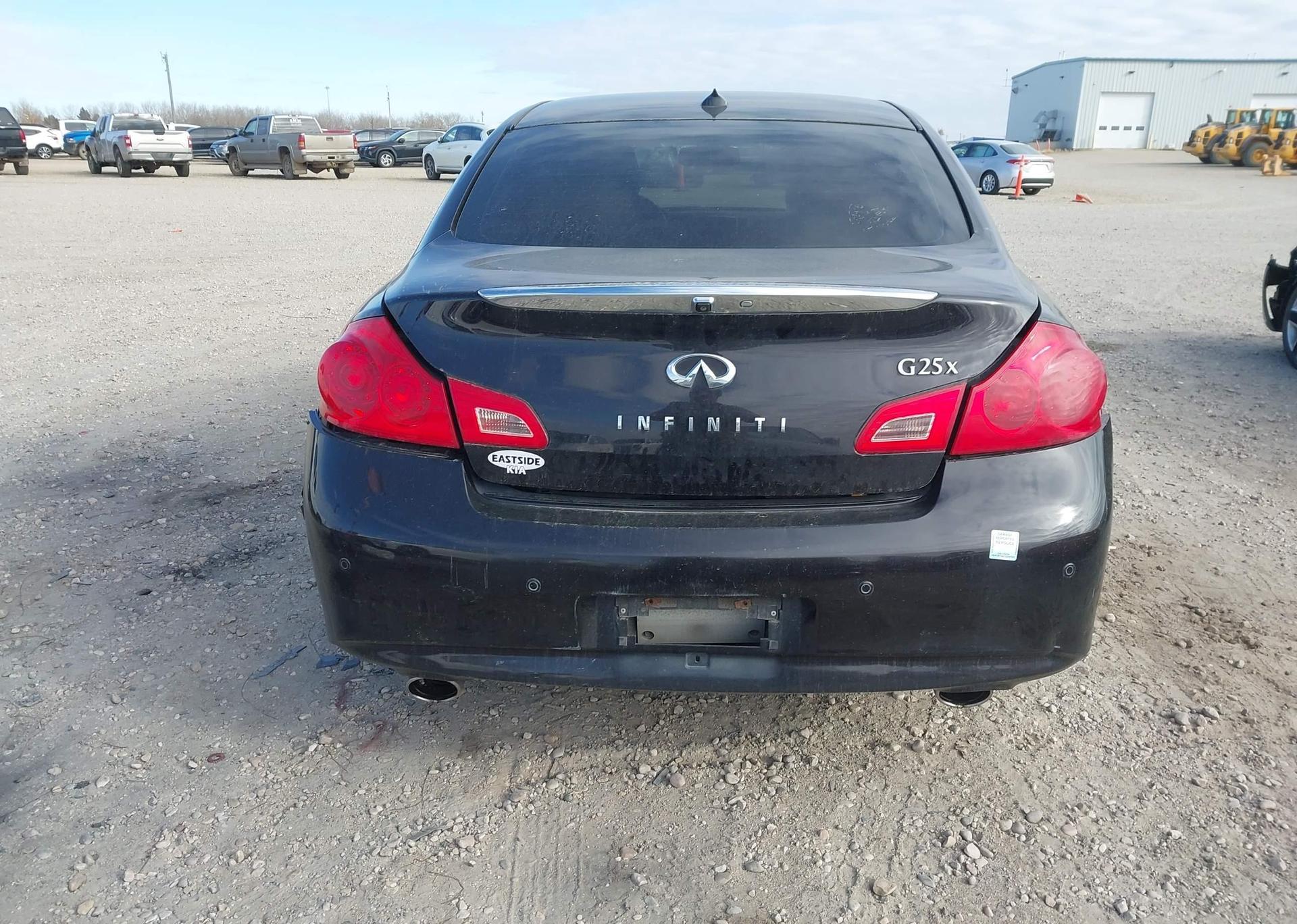 2011 INFINITI G25X