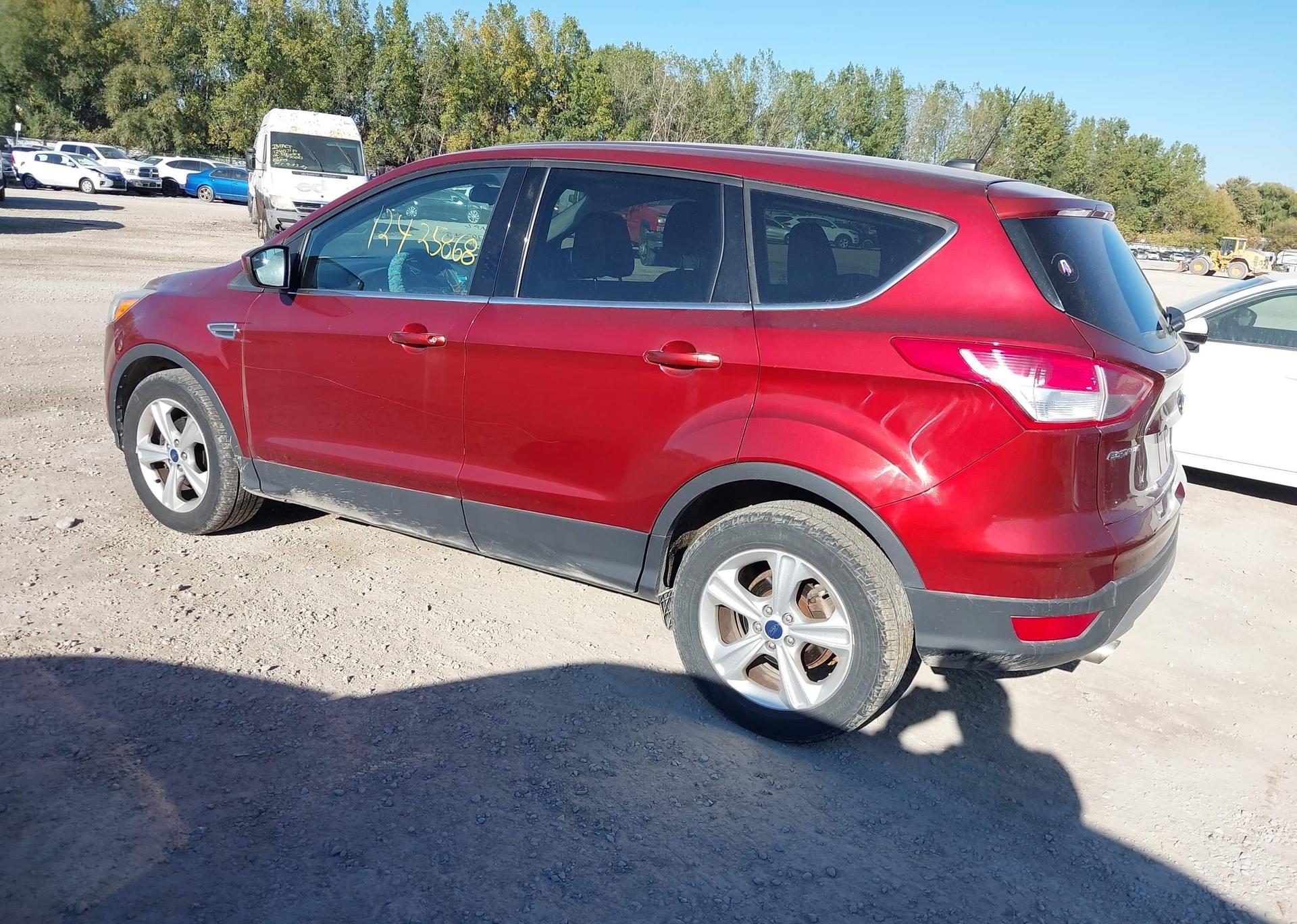 2015 FORD ESCAPE SE