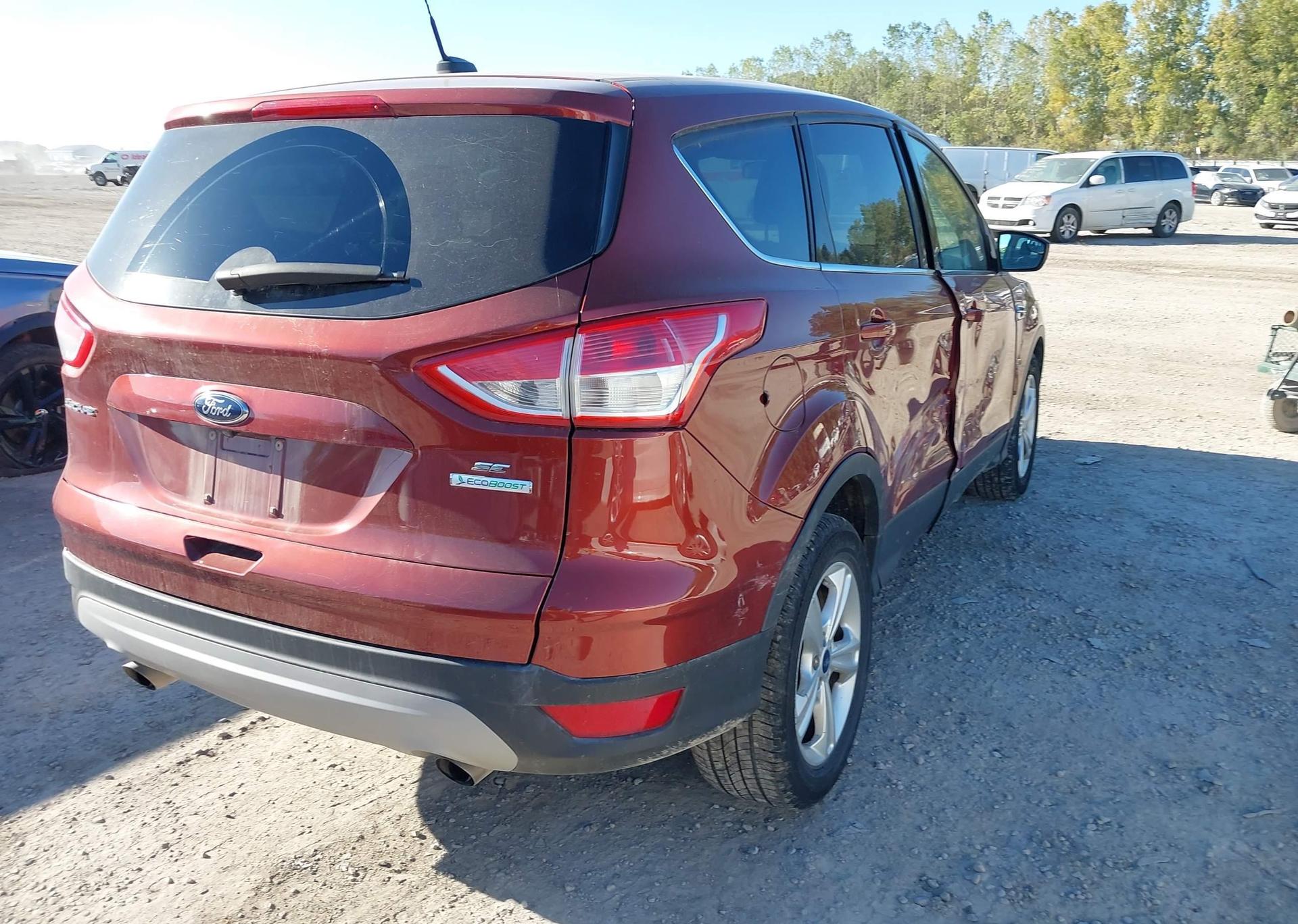 2015 FORD ESCAPE SE