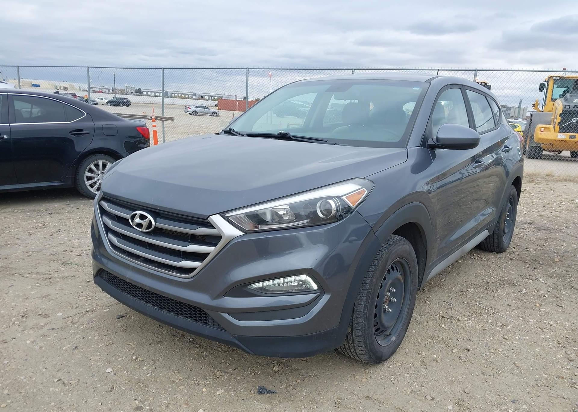 2017 HYUNDAI TUCSON SE