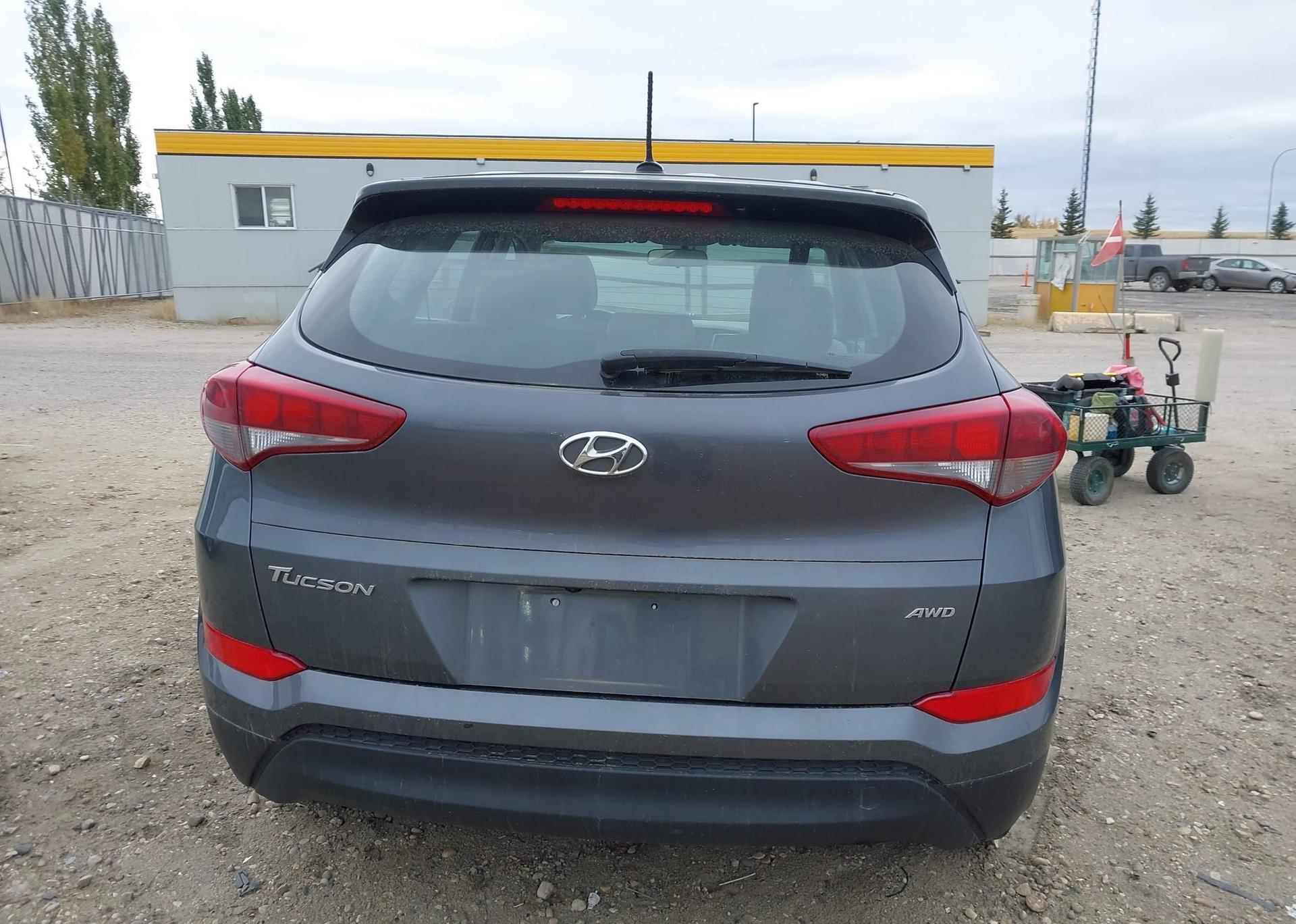 2017 HYUNDAI TUCSON SE