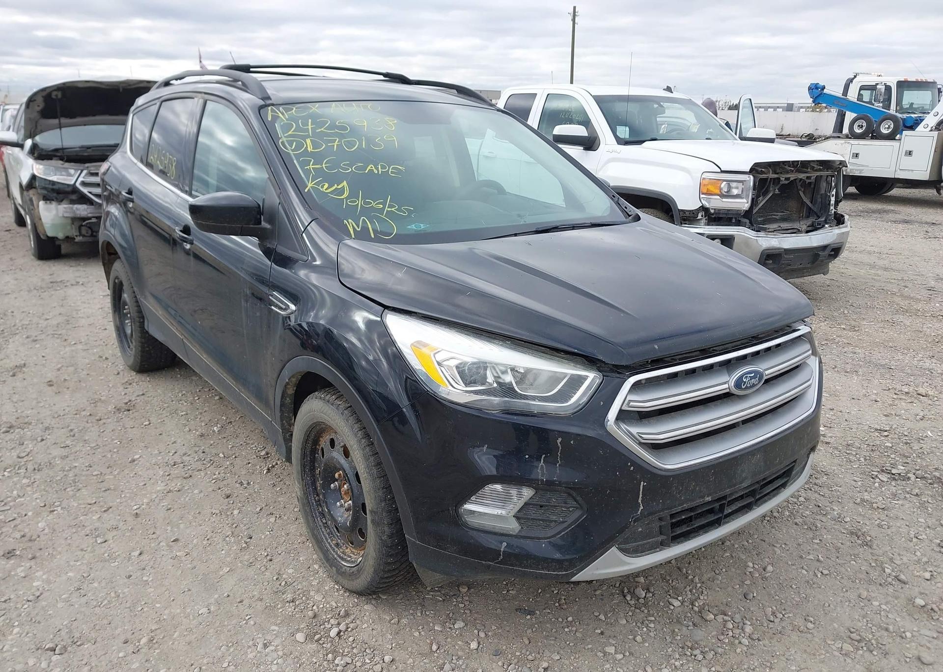 2017 FORD ESCAPE SE