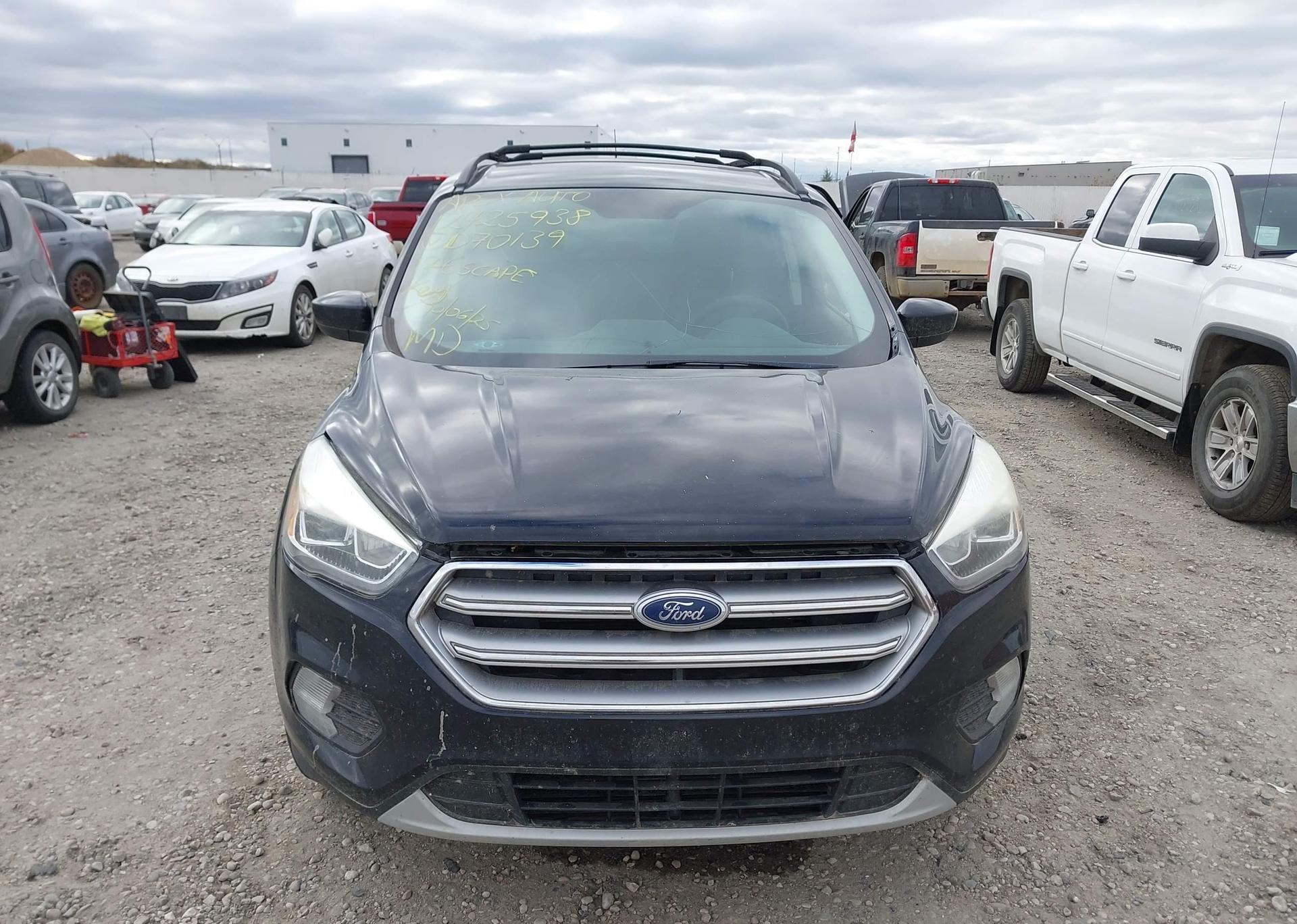 2017 FORD ESCAPE SE
